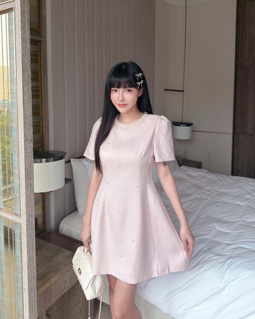 LINA LINA華美女主小香風珍珠滾邊鑽石洋裝-甜美粉M/L