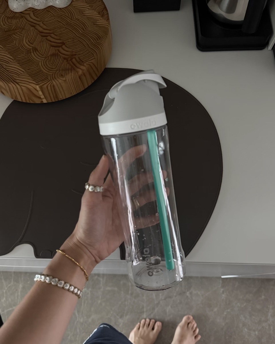 OWALA  FreeSip Tritan 25oz 冷水瓶 透明款 運動水壺 4色