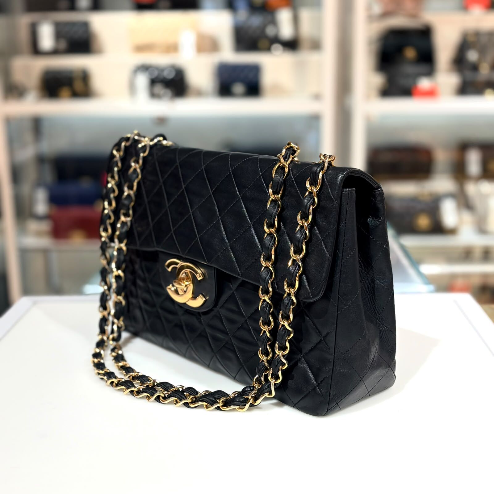 95%NEW二手CHANEL VINTAGE JUMBO SINGLE FLAP 黑色羊皮/24K鍍金扣 #香奈兒中古袋 #香榭站正品