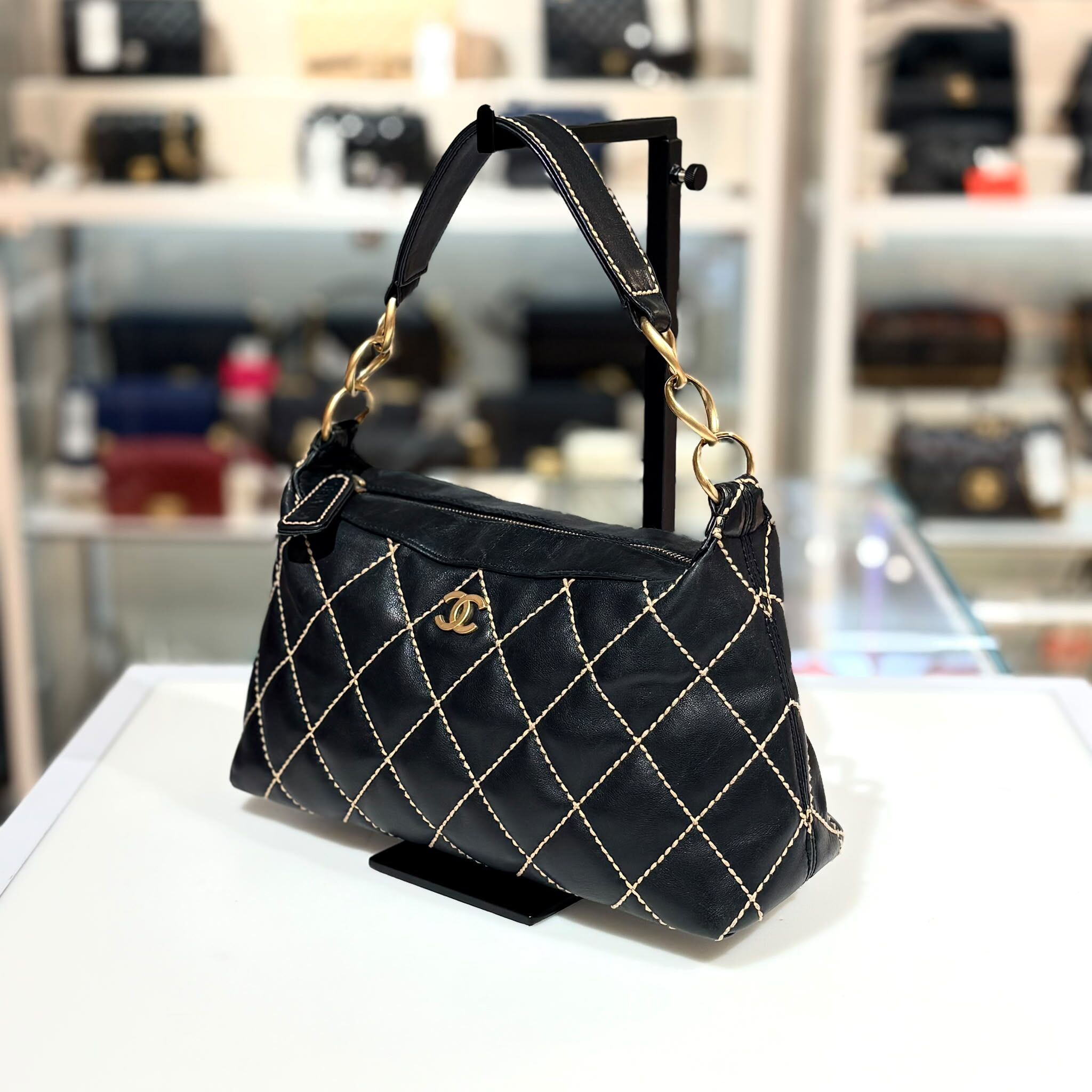 95%NEW二手CHANEL腋下包/手提包, WILD STITCH, 黑色小牛皮/金扣, #香榭站正品