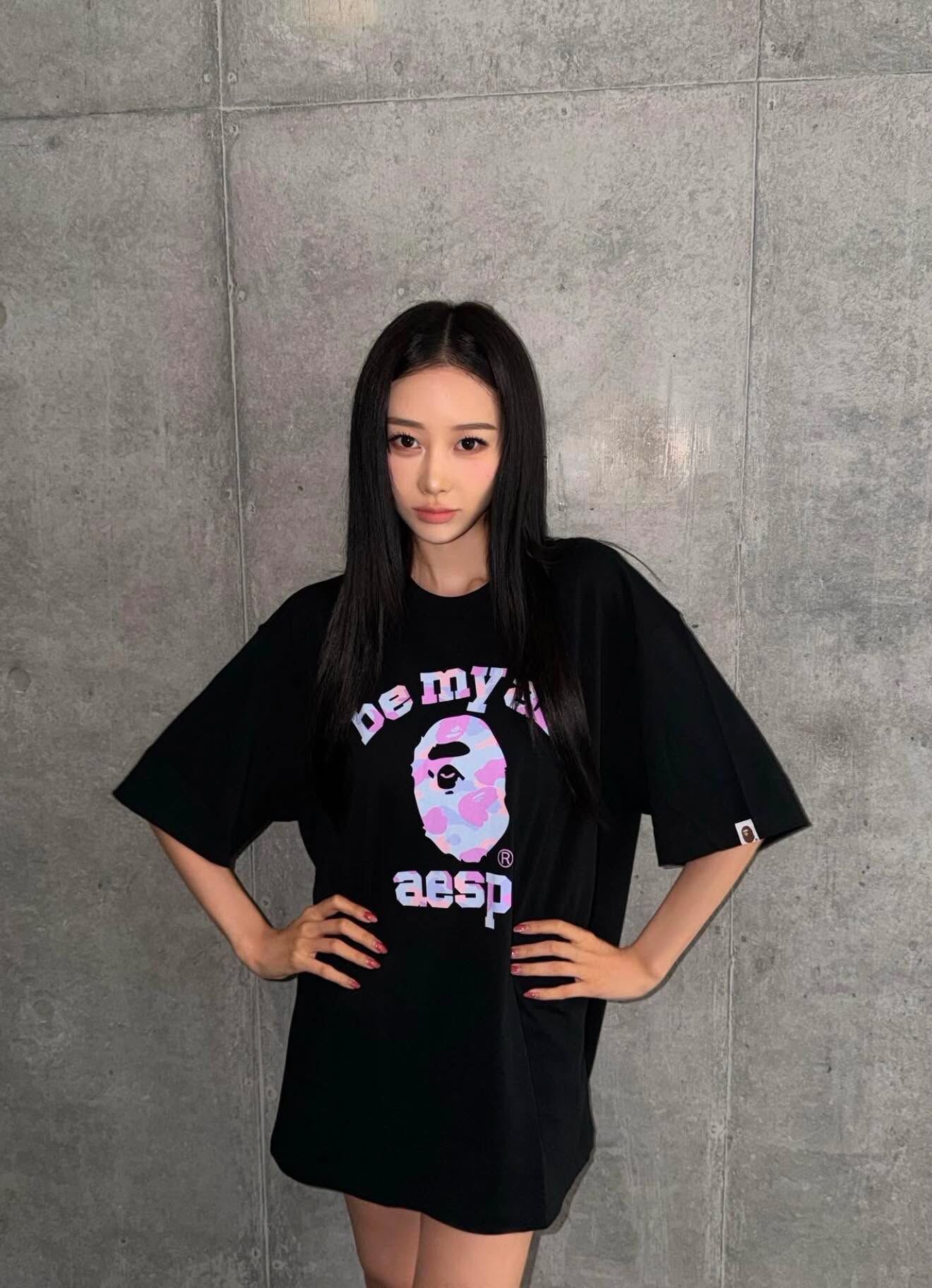 bape x aespa college Tee 猿人短T 1M73110911 男版 1M73210901 女版