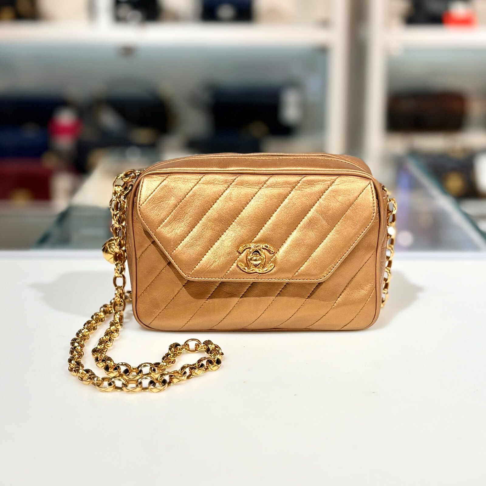 90%NEW二手CHANEL相機包  VINTAGE鏈袋, 斜紋車線/古銅金羊皮/金扣 #香奈兒中古袋 #香榭站正品