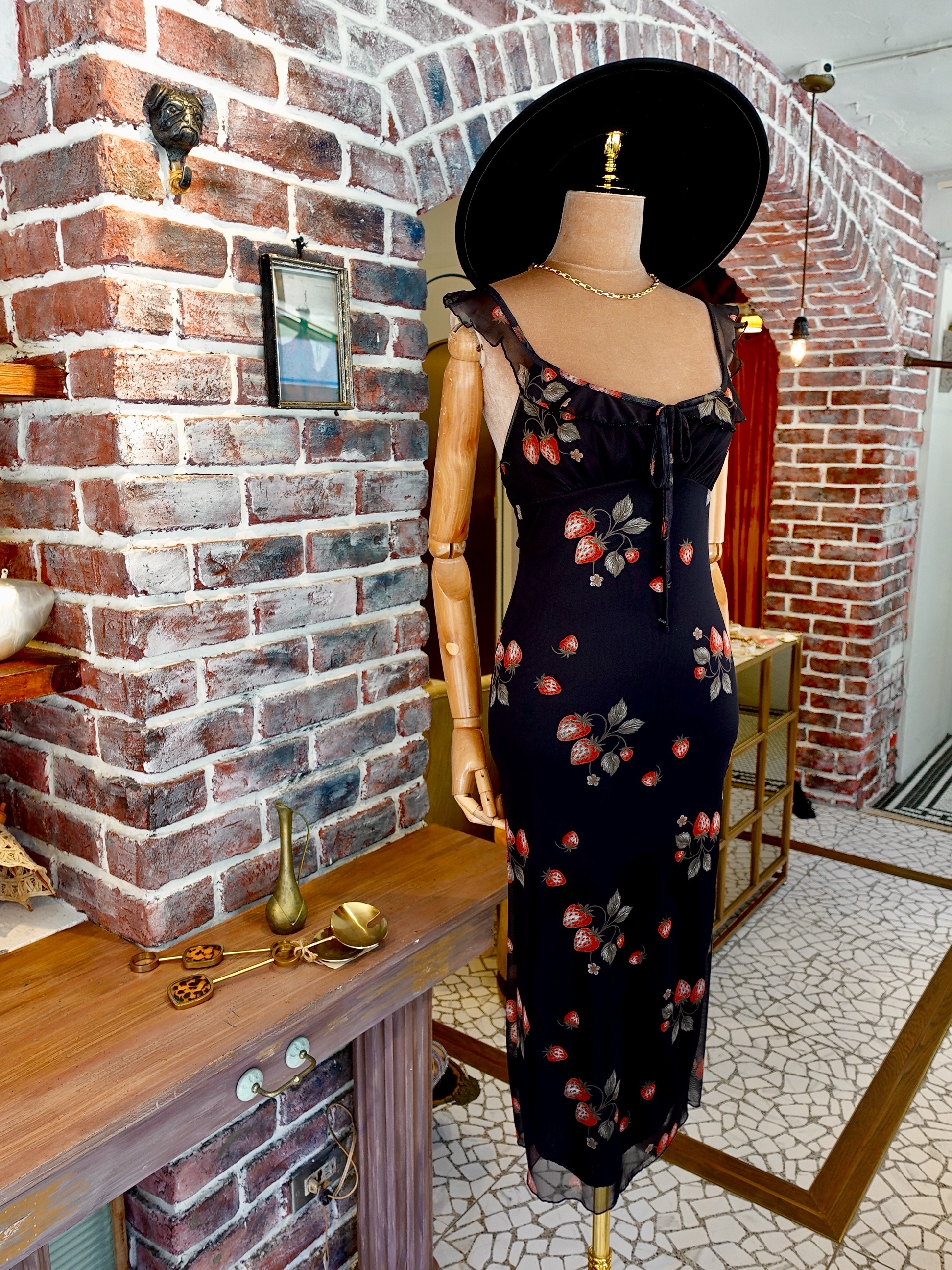Black Floral黑色印花透紗荷葉飾邊Midi Dress