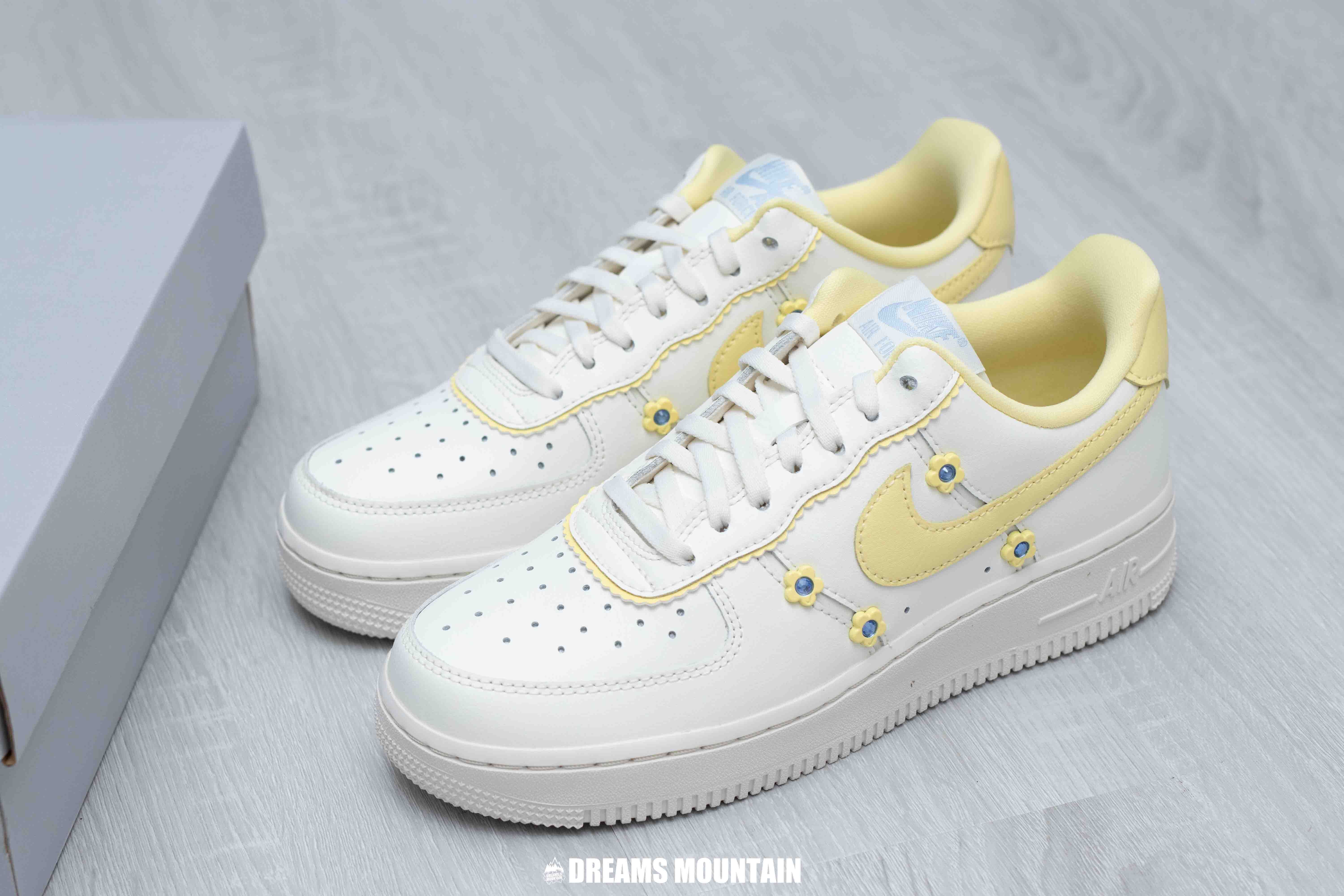 【預訂】NIKE AIR FORCE 1 檸檬奶油小雛菊-WOMEN