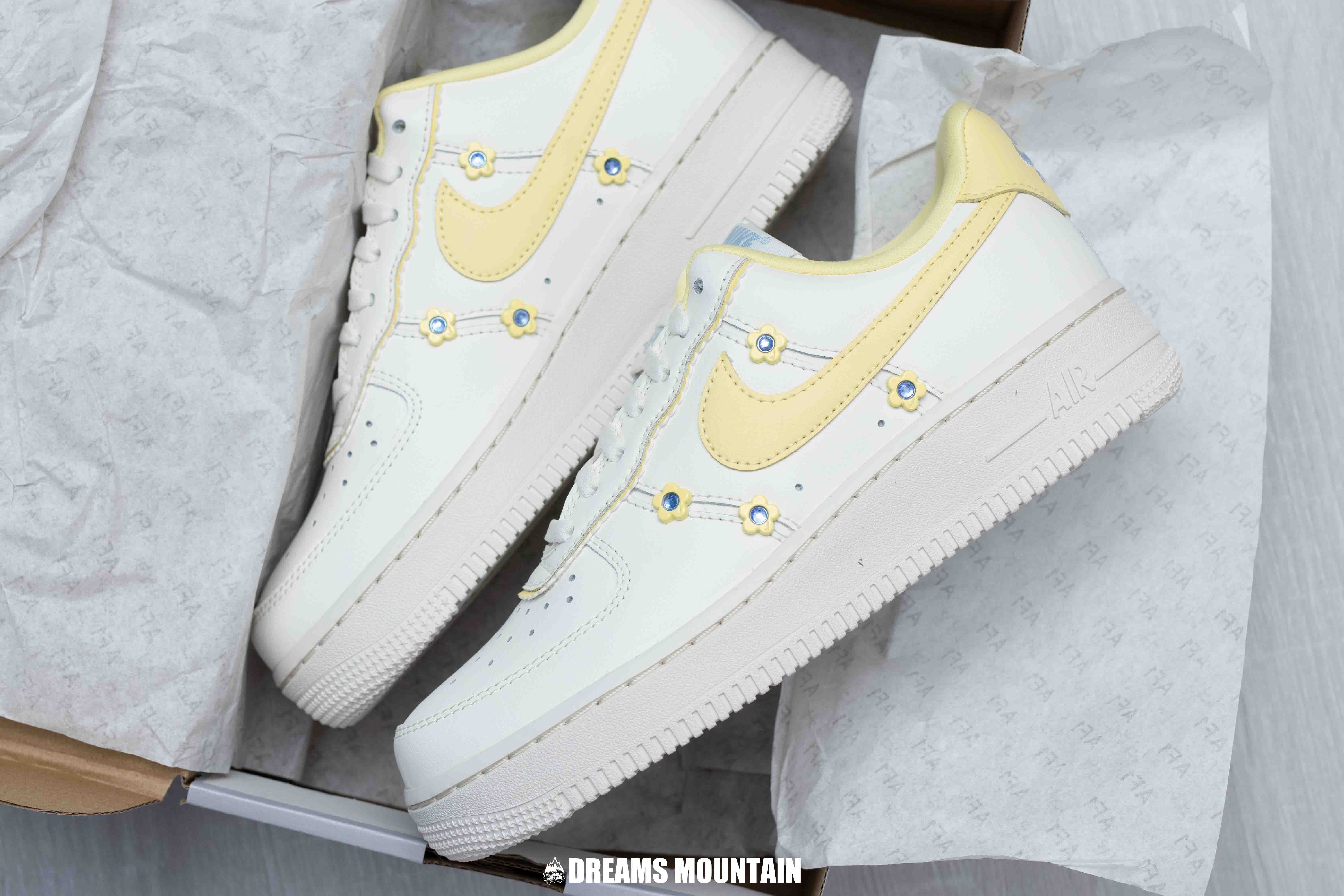 【預訂】NIKE AIR FORCE 1 檸檬奶油小雛菊-WOMEN