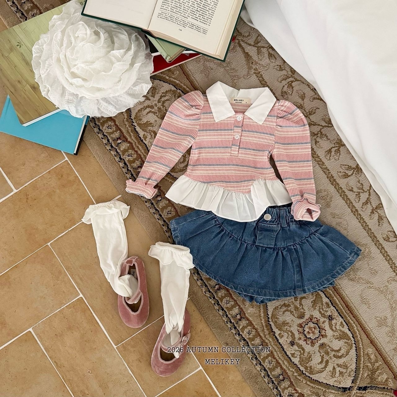 MELIKEY Diagonal Frill Collar Tee