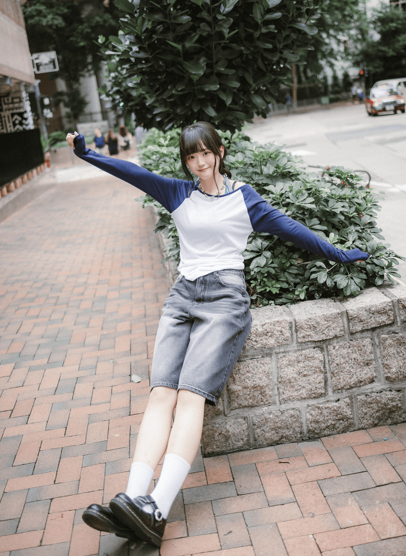 Black Denim Washed Knee Length Pants