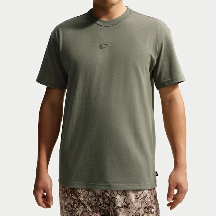 #現貨 NIKE 高磅數 胸前刺繡小LOGO 短袖 IH1122-328 軍綠