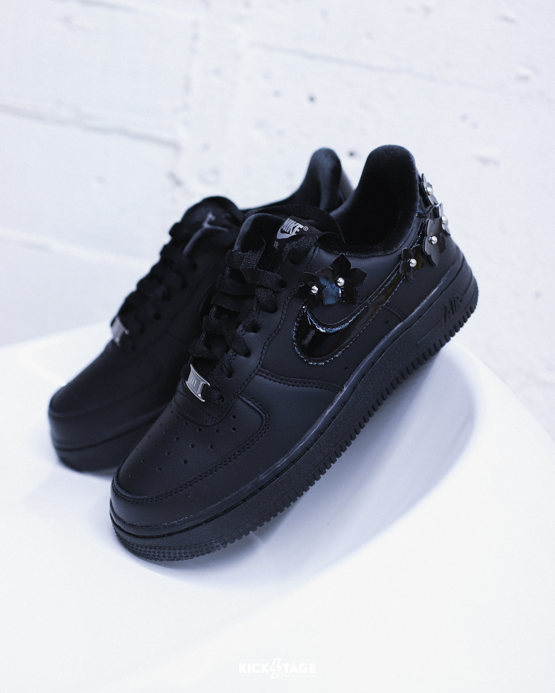 女鞋 NIKE W AIR FORCE 1 '07「Florette」AF1 黑色 小花 花朵 立體 皮革 休閒鞋【IR8637-001】AF1 BAF1