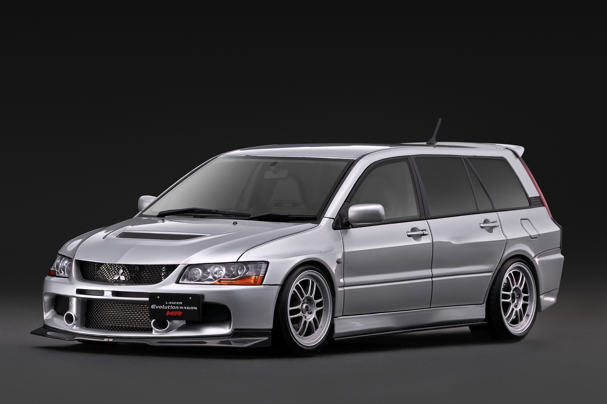 預訂 (訂金$300) (預訂價$2214):1/18 IG Mitsubishi Lancer Evolution Wagon MR (CT9W) Silver (IG4250)