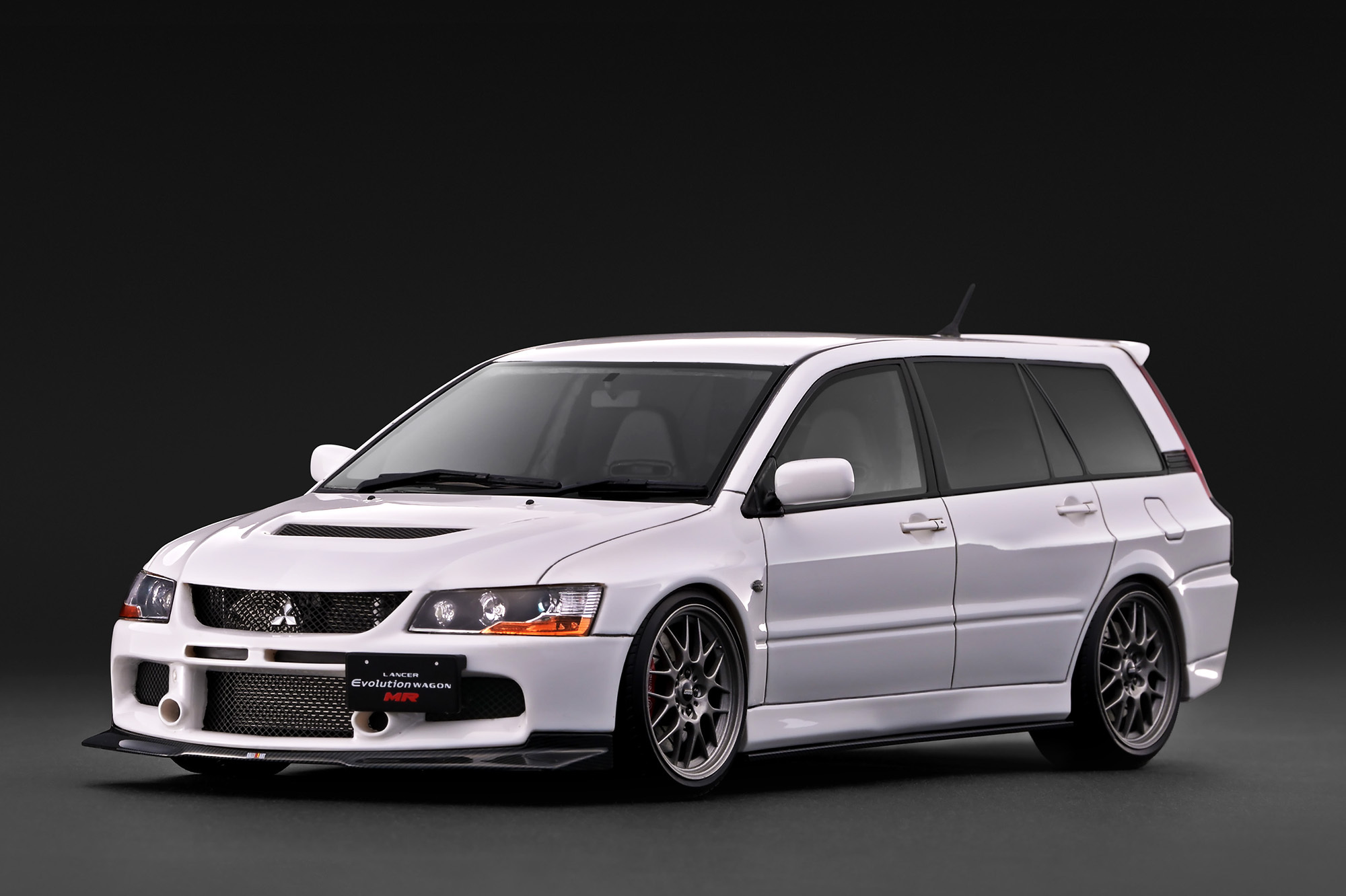 預訂 (訂金$300) (預訂價$2214):1/18 IG Mitsubishi Lancer Evolution Wagon MR (CT9W) White (IG4251)
