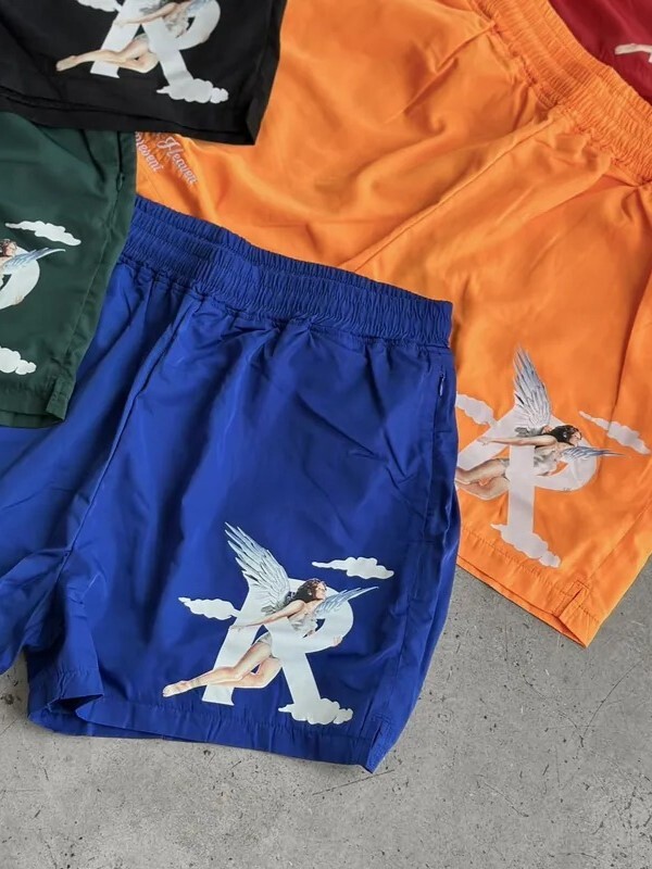 Represent Clo 天使印花 膝上短褲