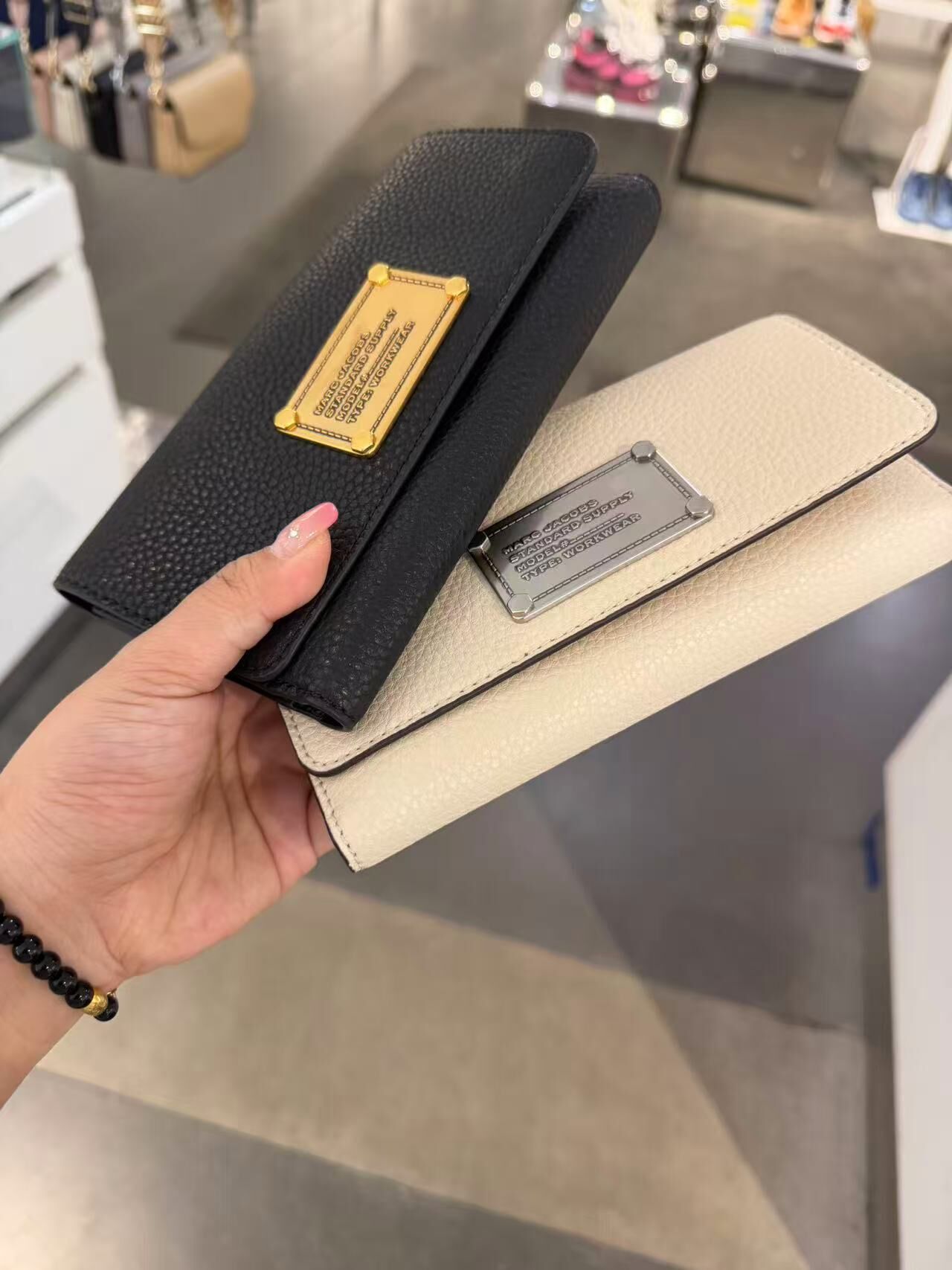 【預購】Marc Jacobs H0805103 長款三摺卡套