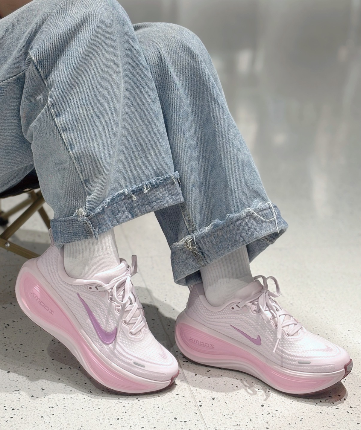 女鞋 NIKE W VOMERO PLUS 全粉 氣墊 緩震 透氣 慢跑 運動鞋【HV8154-504】