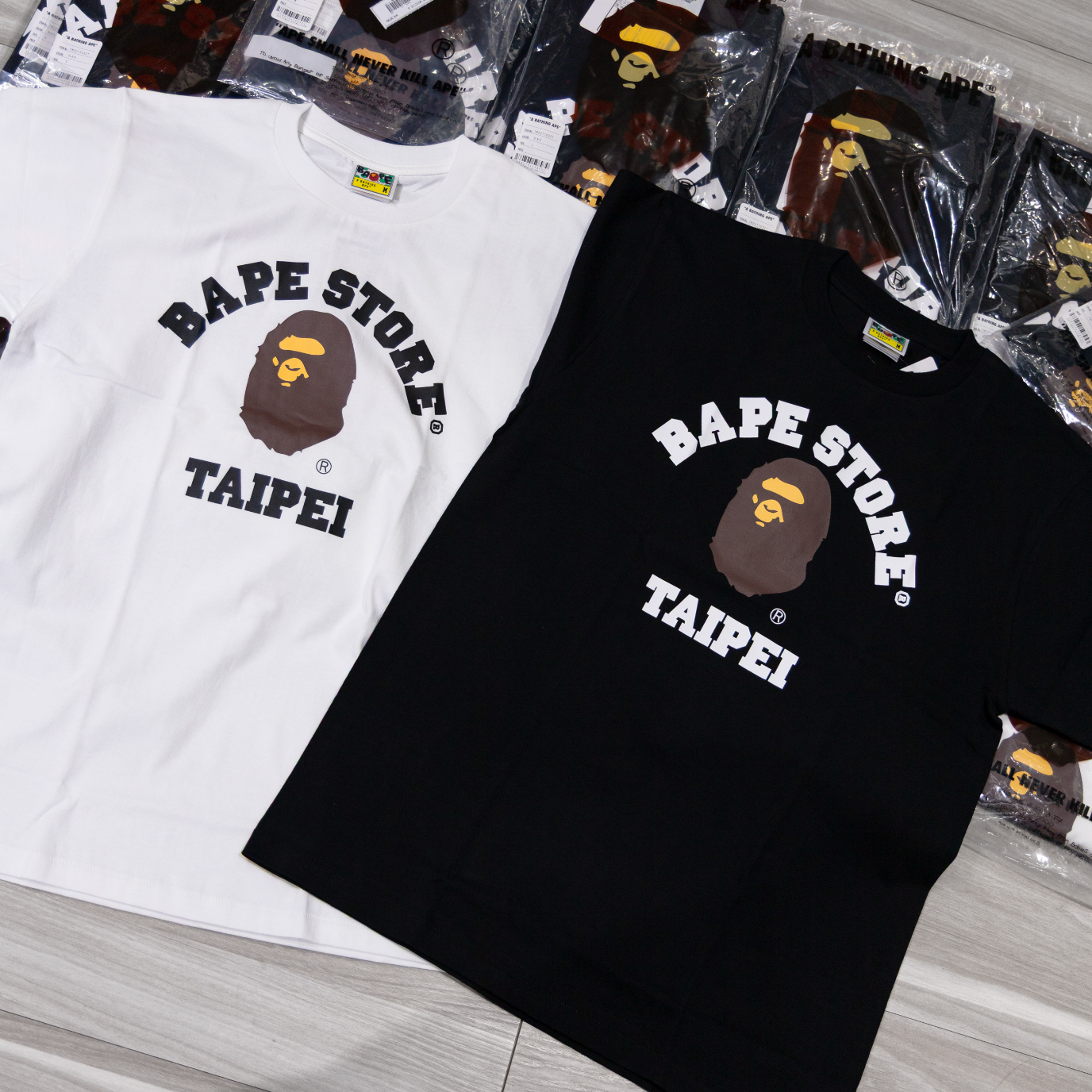 -(B3a02)-A BATHING APE TAIPEI COLLEGE TEE BAPE 小猿人 台北限定 短T