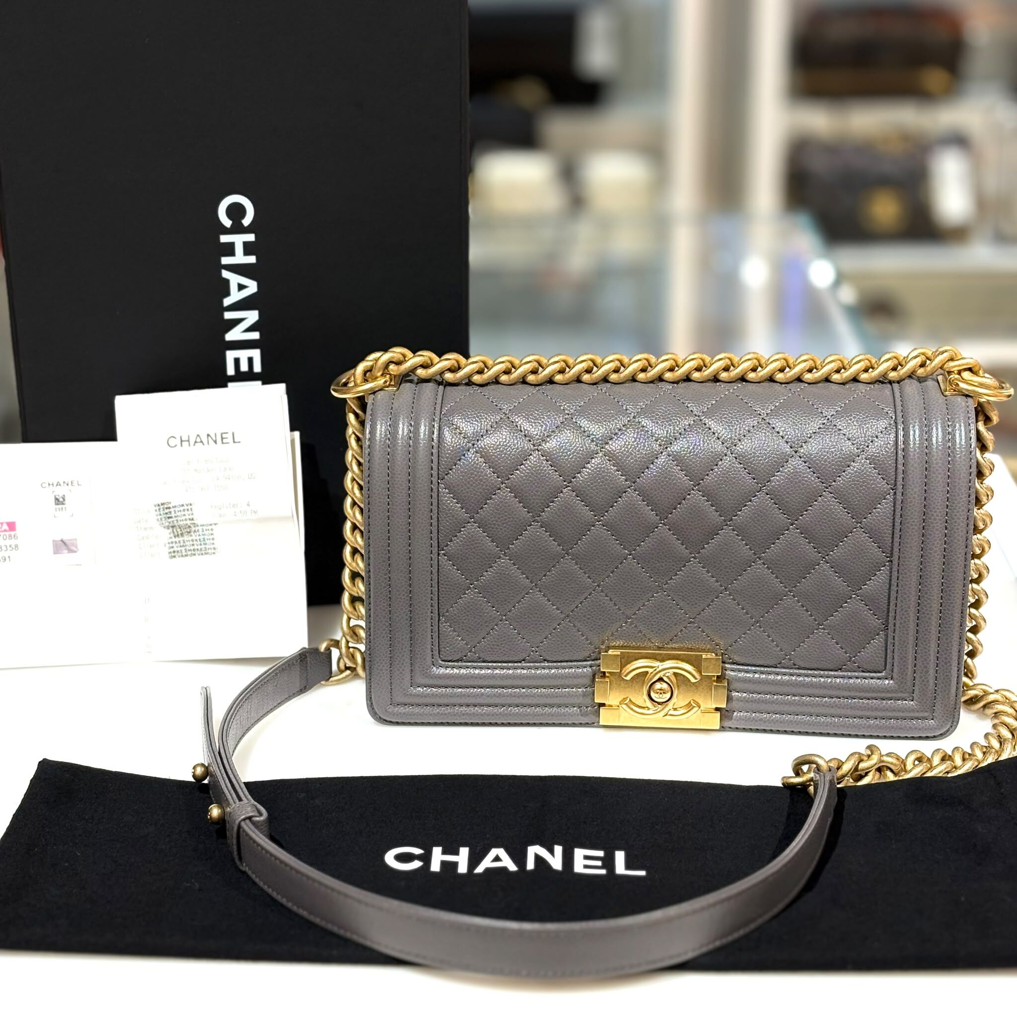 限時優惠5折!!! 全新BOY CHANEL 25 A67086 仙氣雲灰色/荔枝皮/金扣 @晶片 #LEBOY 25 #BRAND NEW #香榭站正品