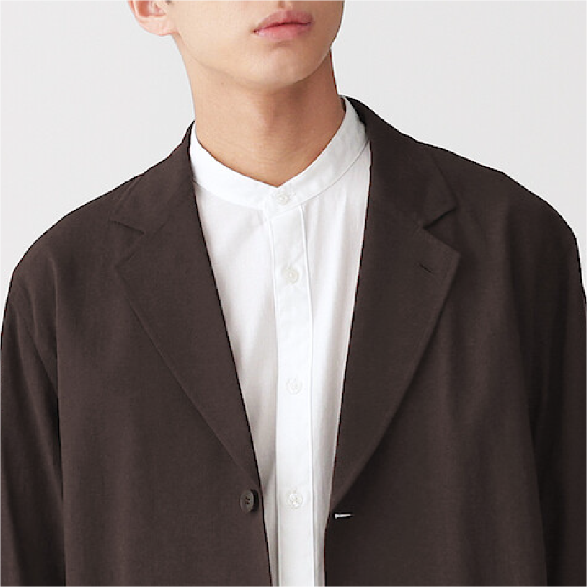 Collar close up