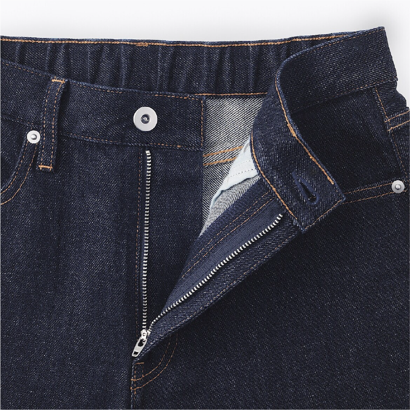 Collar close up