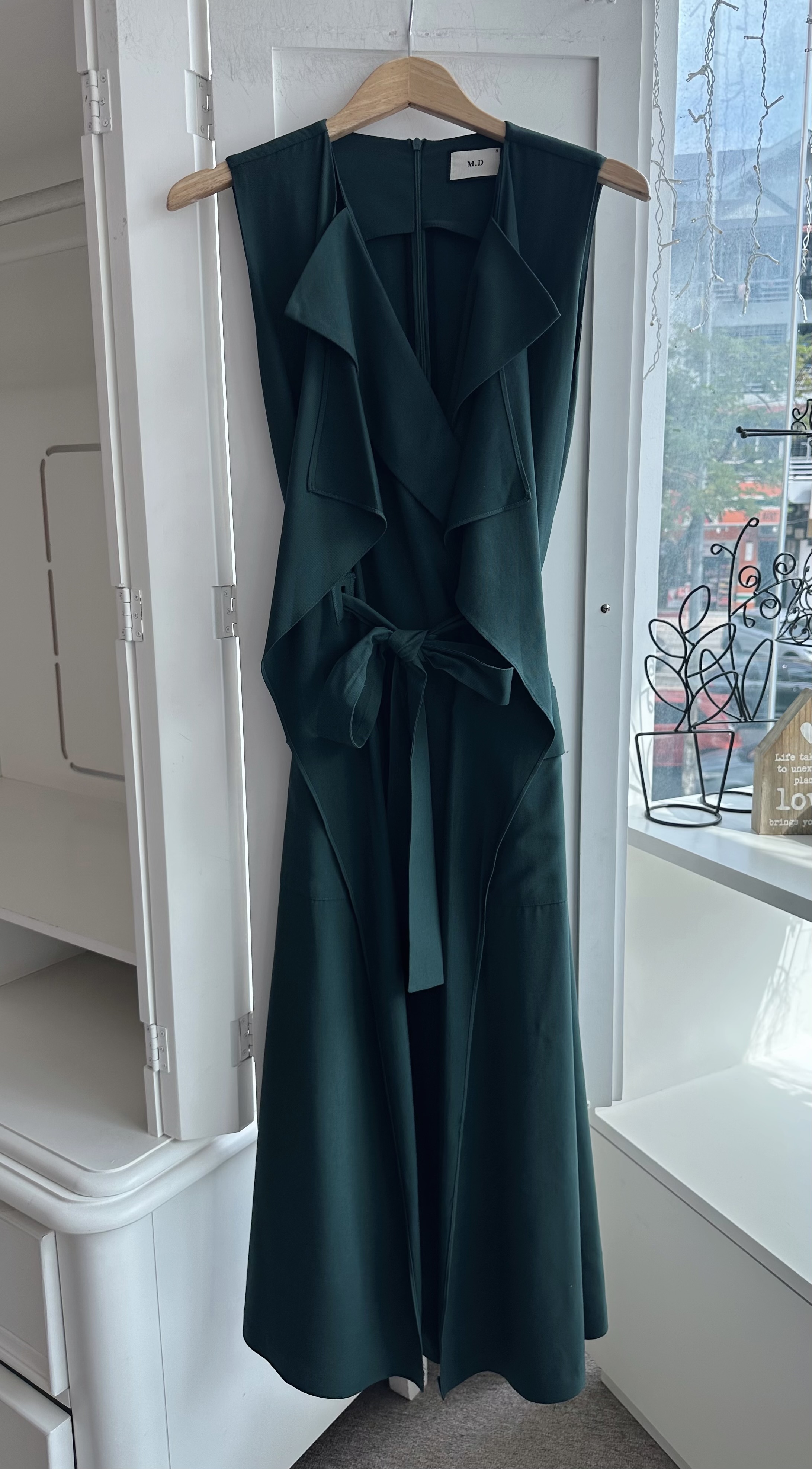 SLEEVELESS VESTED LONG DRESS