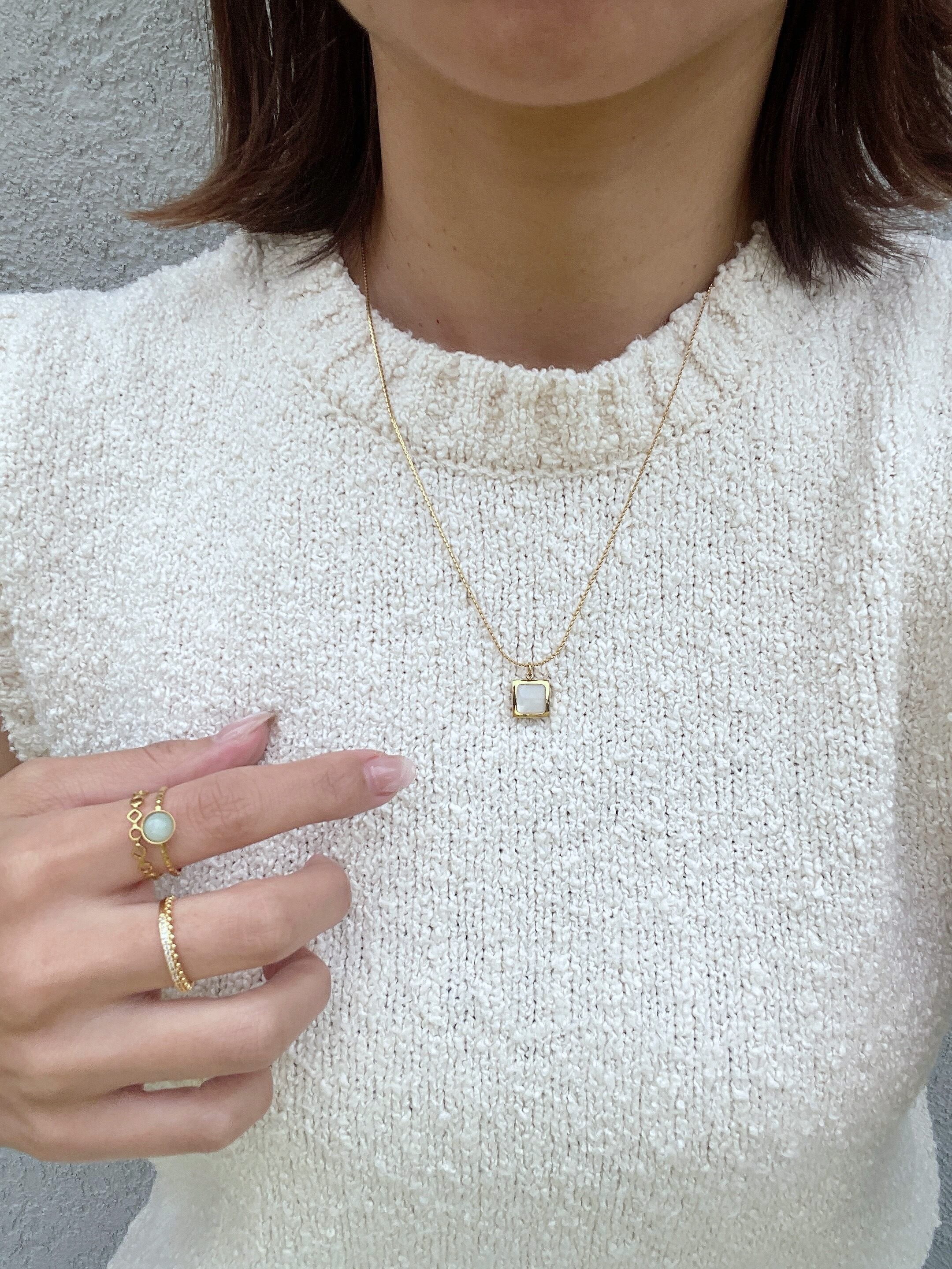 square shell necklace