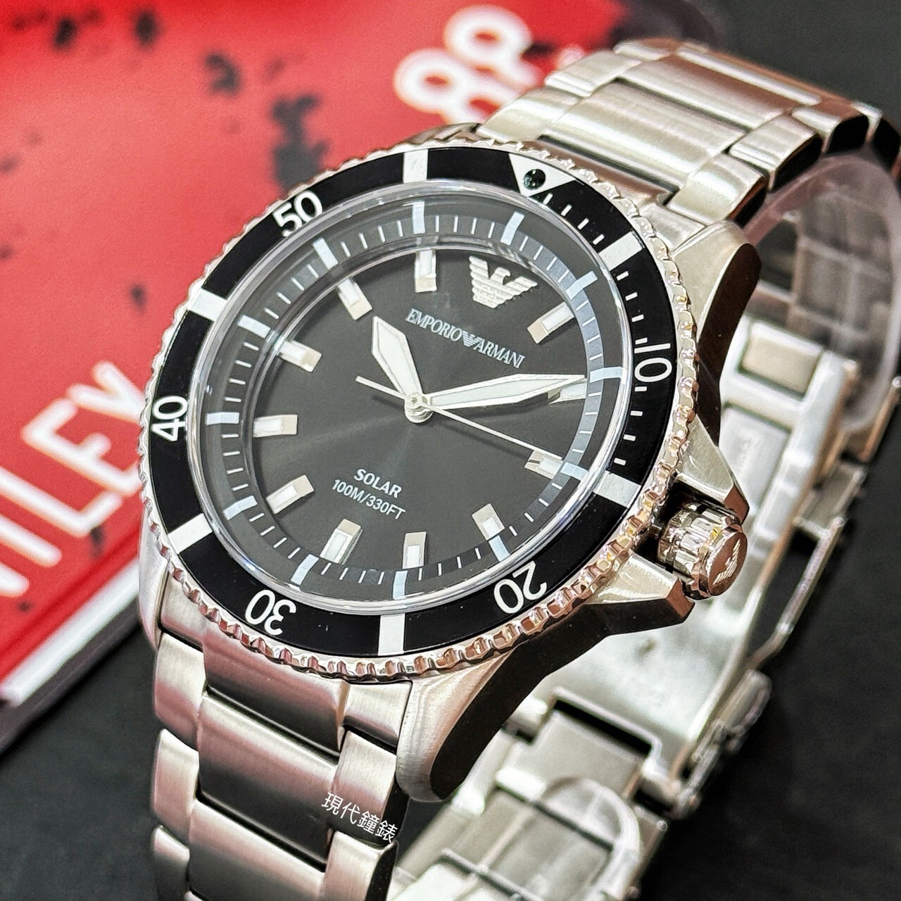 【EMPORIO ARMANI 亞曼尼】World Explorer 系列男士太陽能潛水造型腕錶AR11787 42mm 現代鐘錶