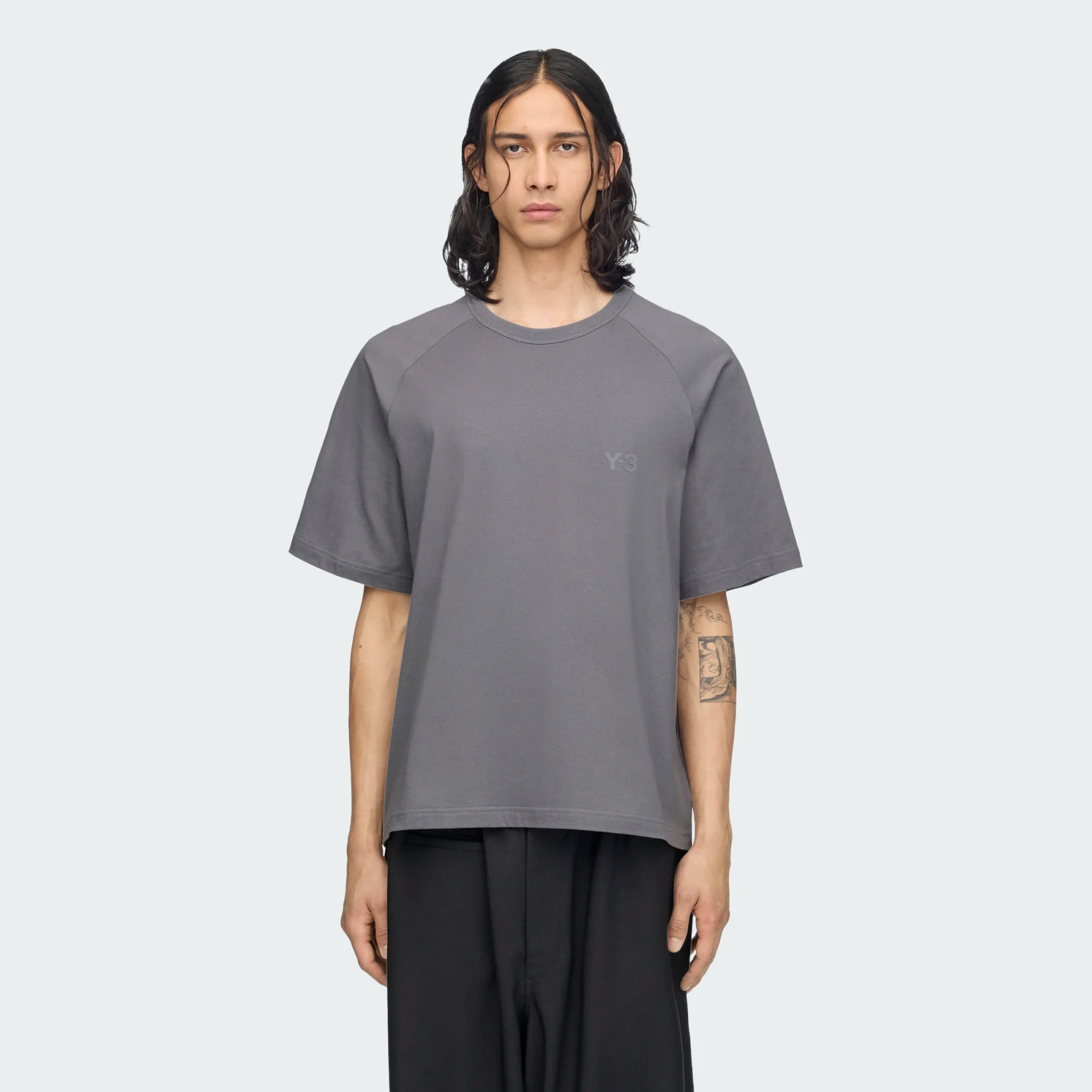 【 Y-3 BOXY SS TEE 胸前LOGO短TEE - 灰 】