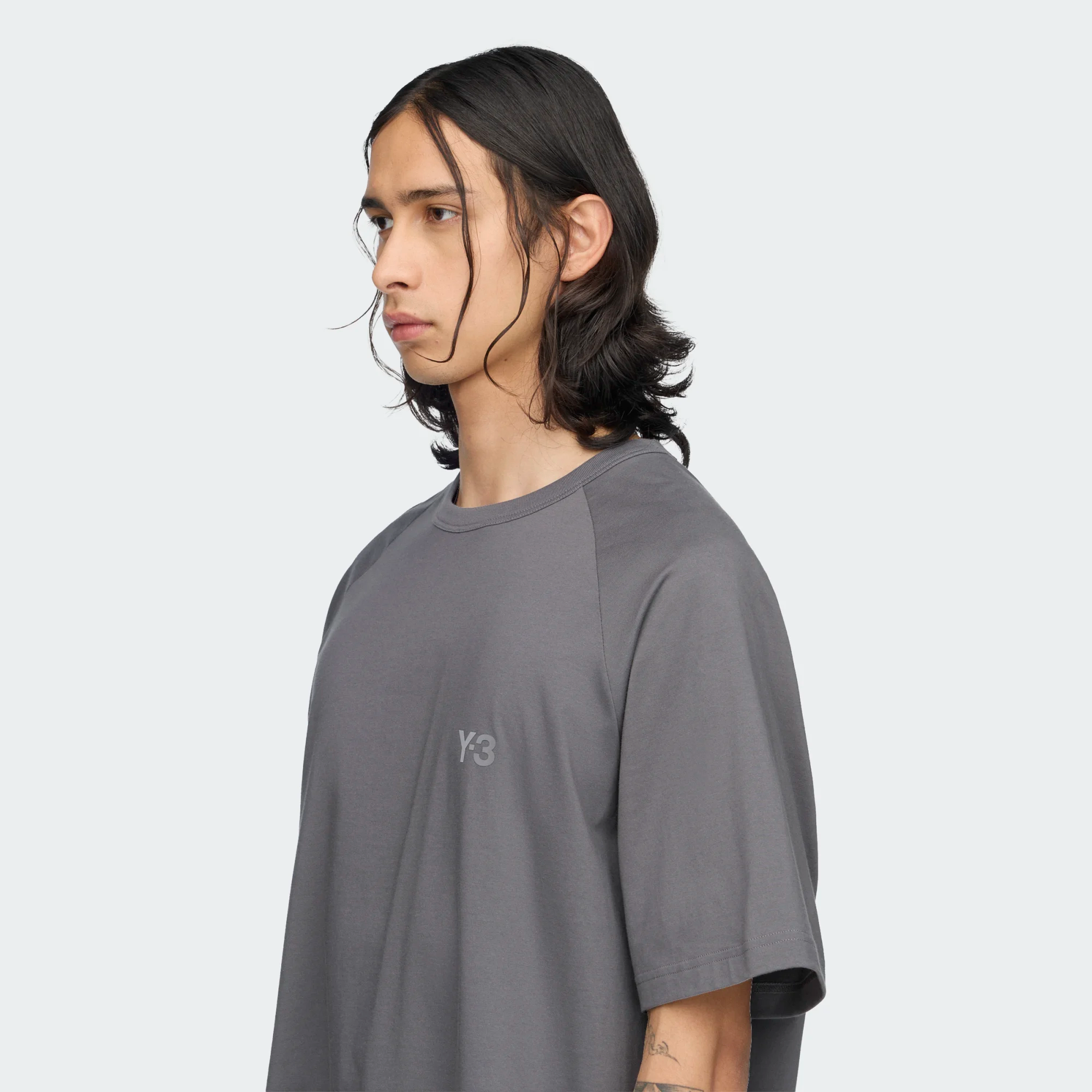 【 Y-3 BOXY SS TEE 胸前LOGO短TEE - 灰 】
