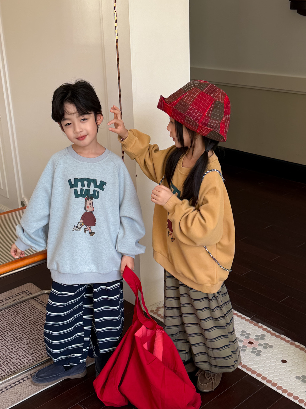 狗狗散步圓領上衣