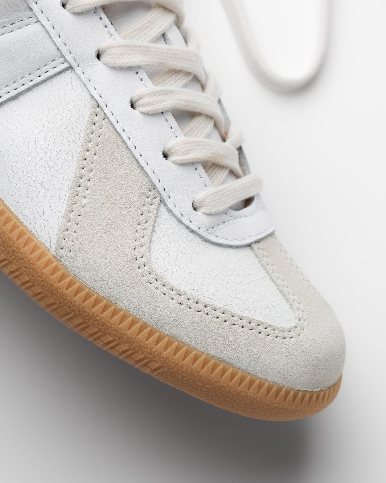 (預訂) Adidas BW Army - White Gum