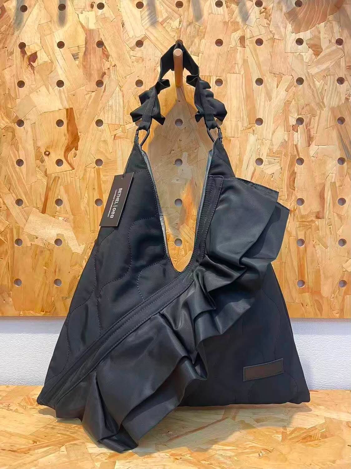 預售款-Ruffle Shoulder Bag