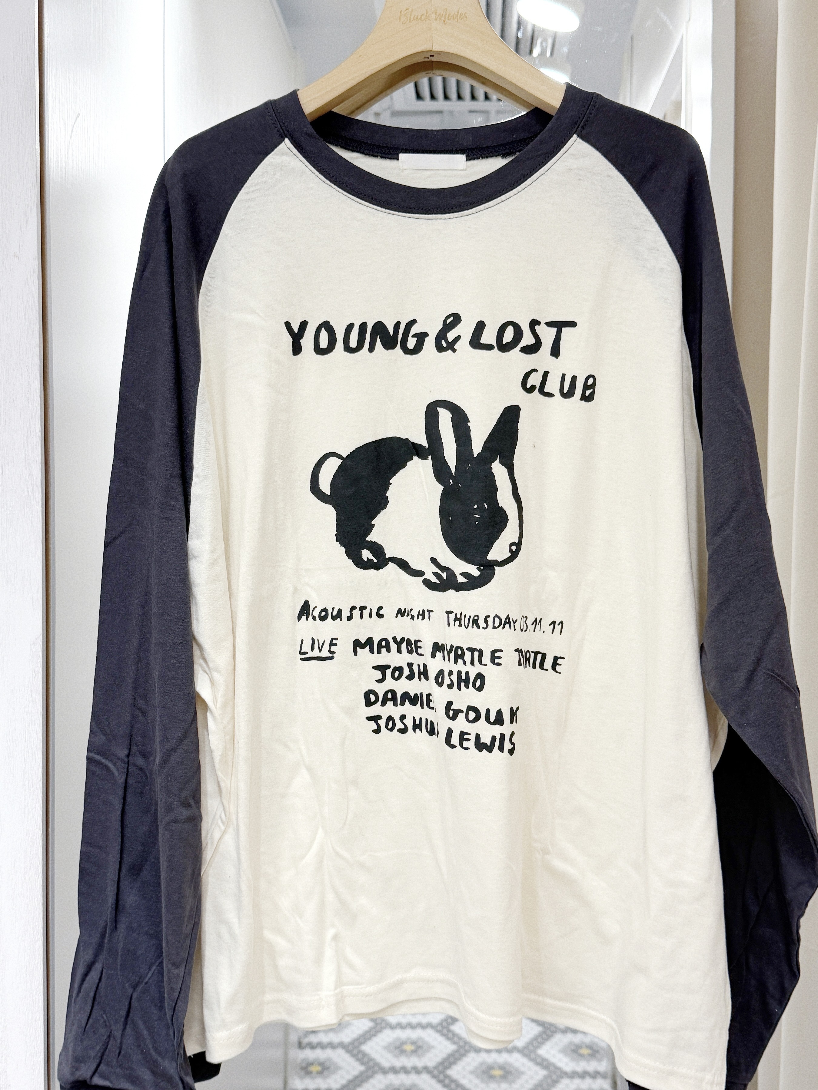 T1631｜休閒墨水感YOUNG&LOST CLUB 兔兔薄薄長袖TEE🐇⊹ . ݁˖