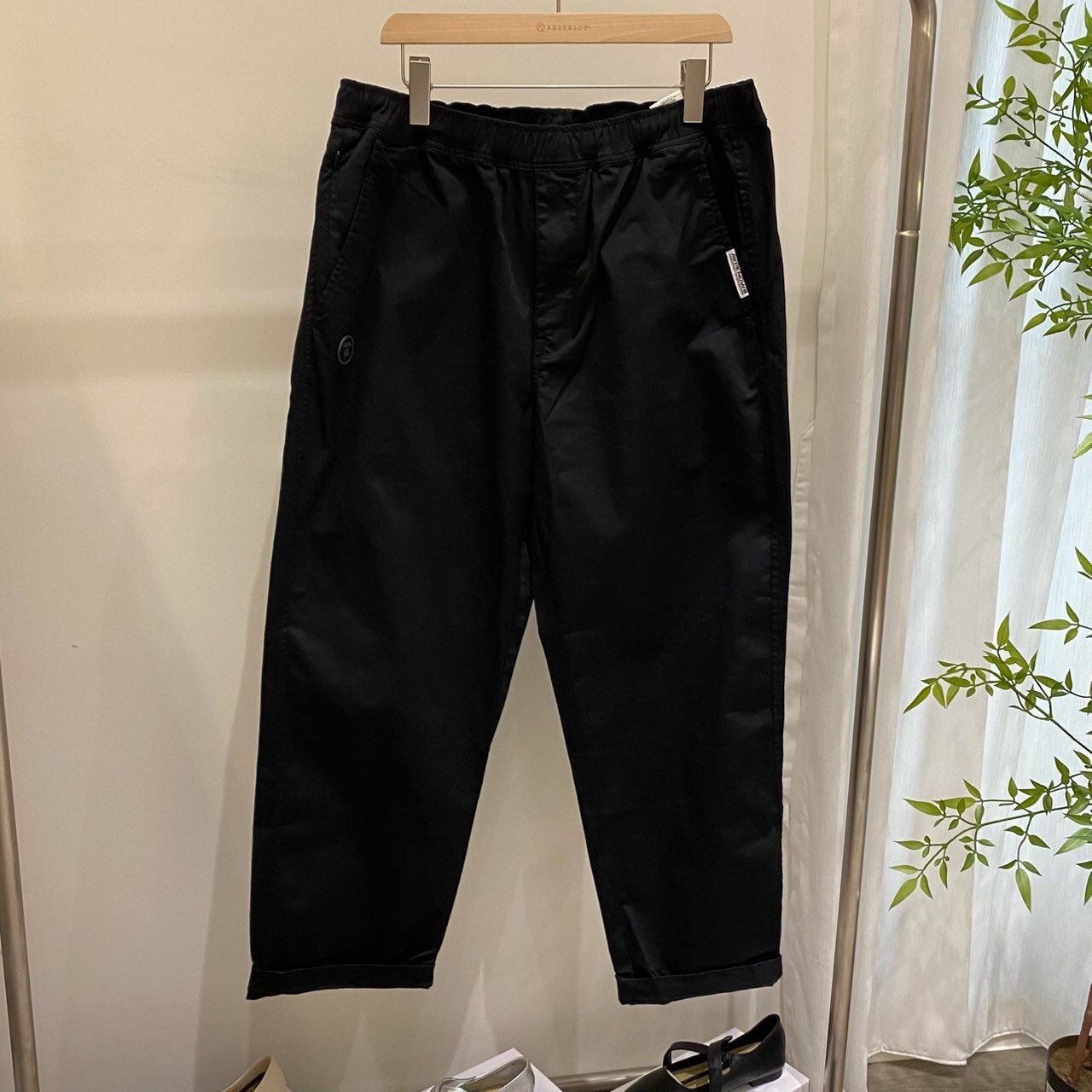 Aape 美式極簡純色直筒寬版休閒長褲 MA620XXL