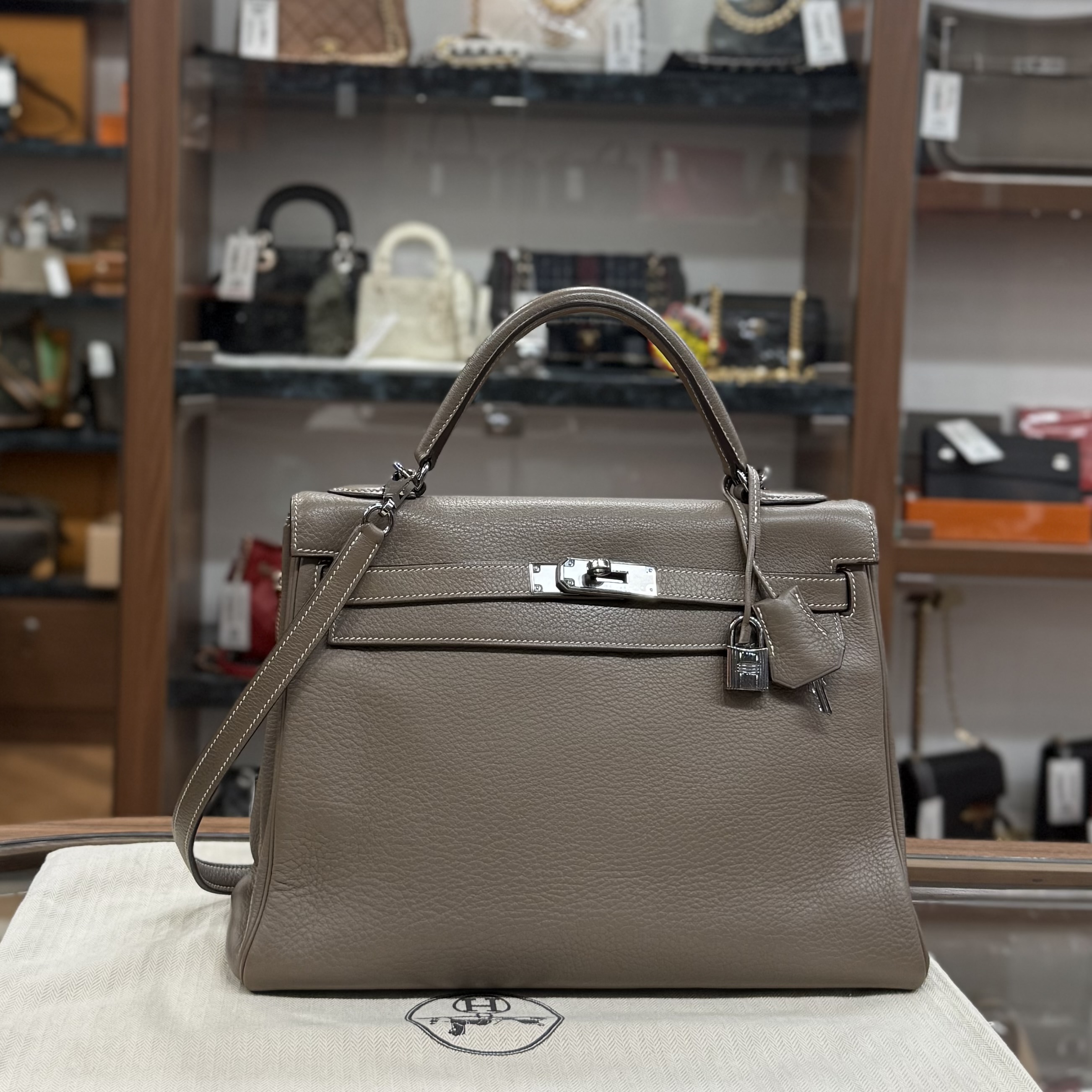 90%NEW USED HERMES KELLY 32 ETOUEP TOGO RWH 大象灰槍扣 ⬜︎  J #愛馬仕凱莉 #K32