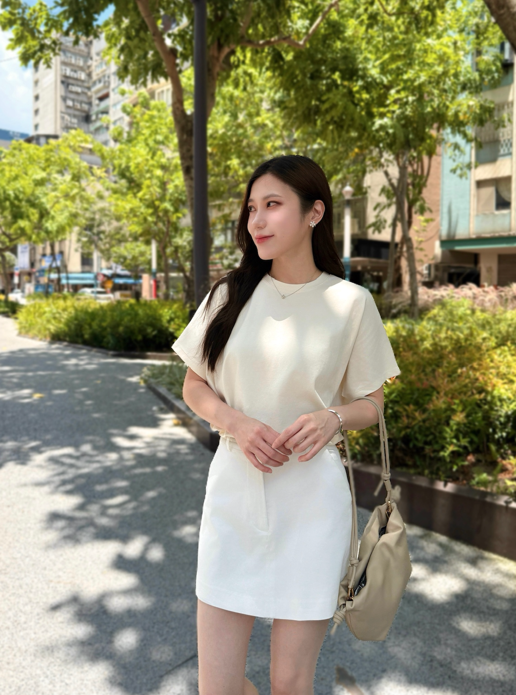 (JS) 極致舒適!奶油黃棉T