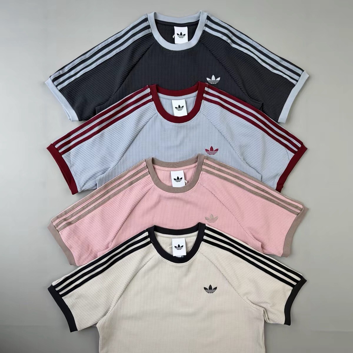 【Luxury】 ADIDAS ORIGINALS 愛迪達三葉草復古撞色華夫格寬松短袖T恤 KT7788 KT7787 KT7786 KT7785 愛迪達華夫格親夫短袖