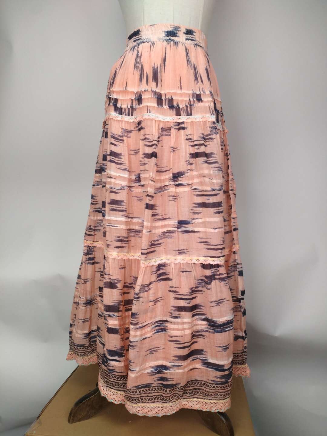 B39 100% Cotton  w24 H 68L34 -M