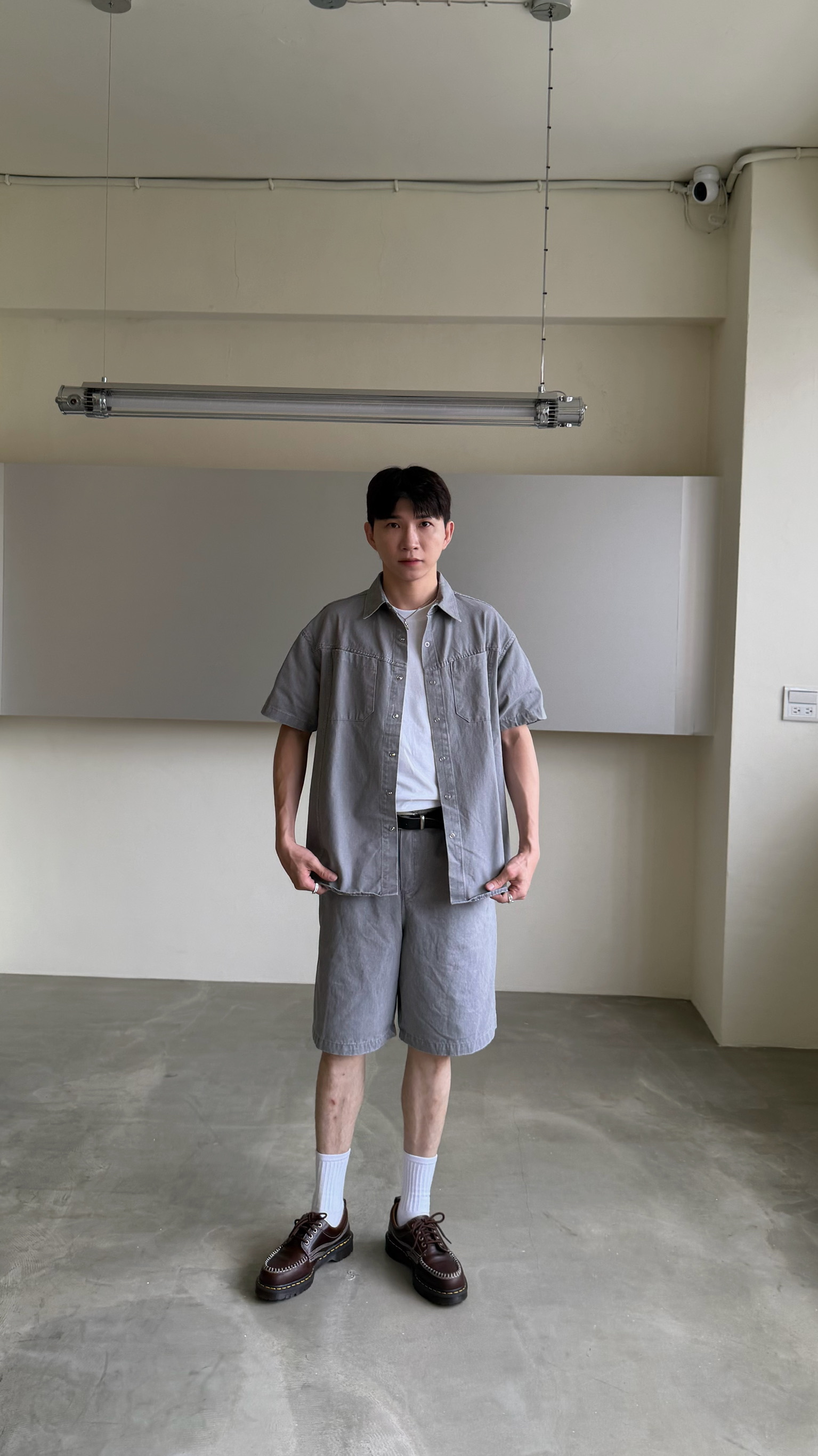 俐落洗舊短衫