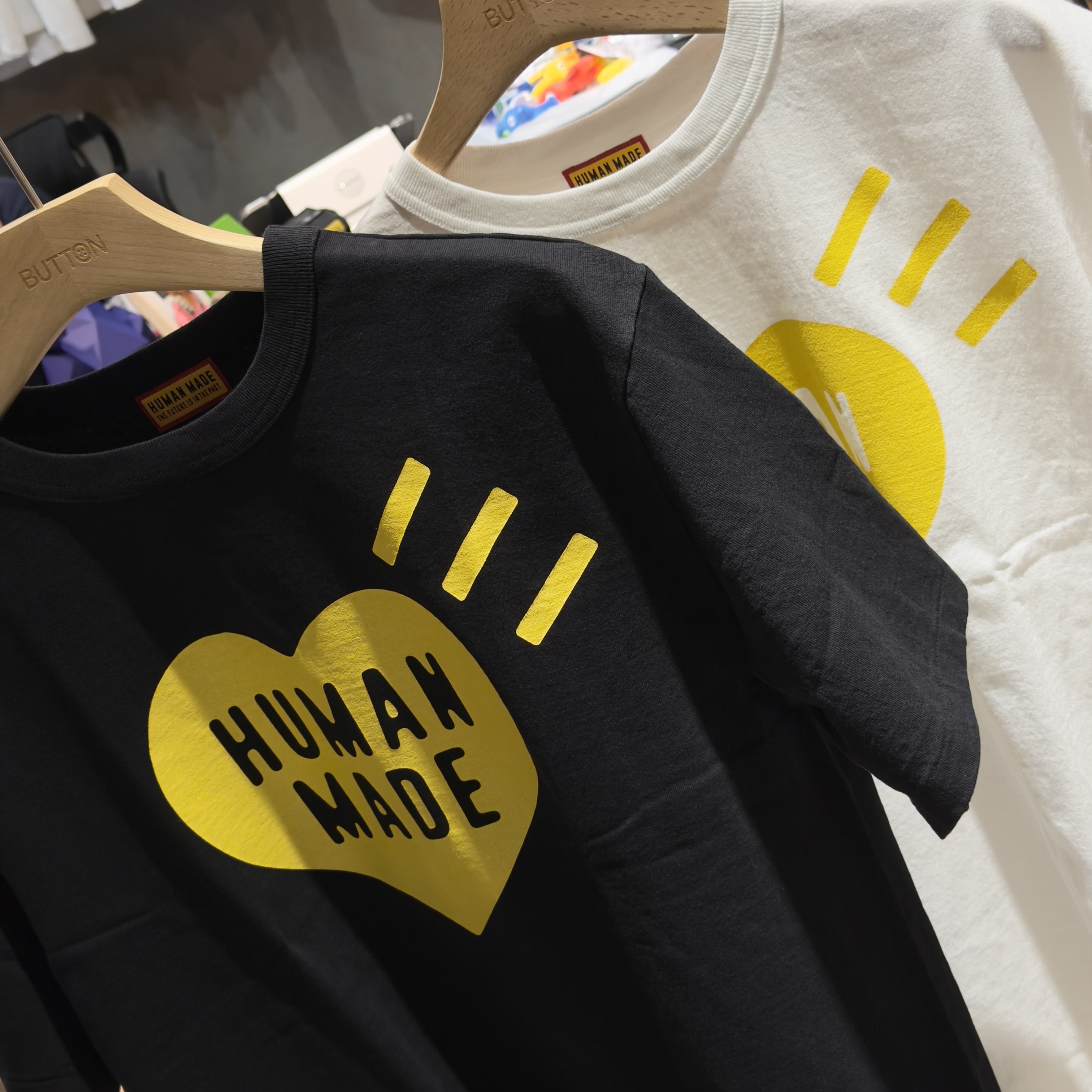 【現貨】HUMANMADE HEART GRAPHIC T-SHIRT SHINSAIBASHI 心齋橋店鋪限定 黃色大愛心 短tee HM31TE053