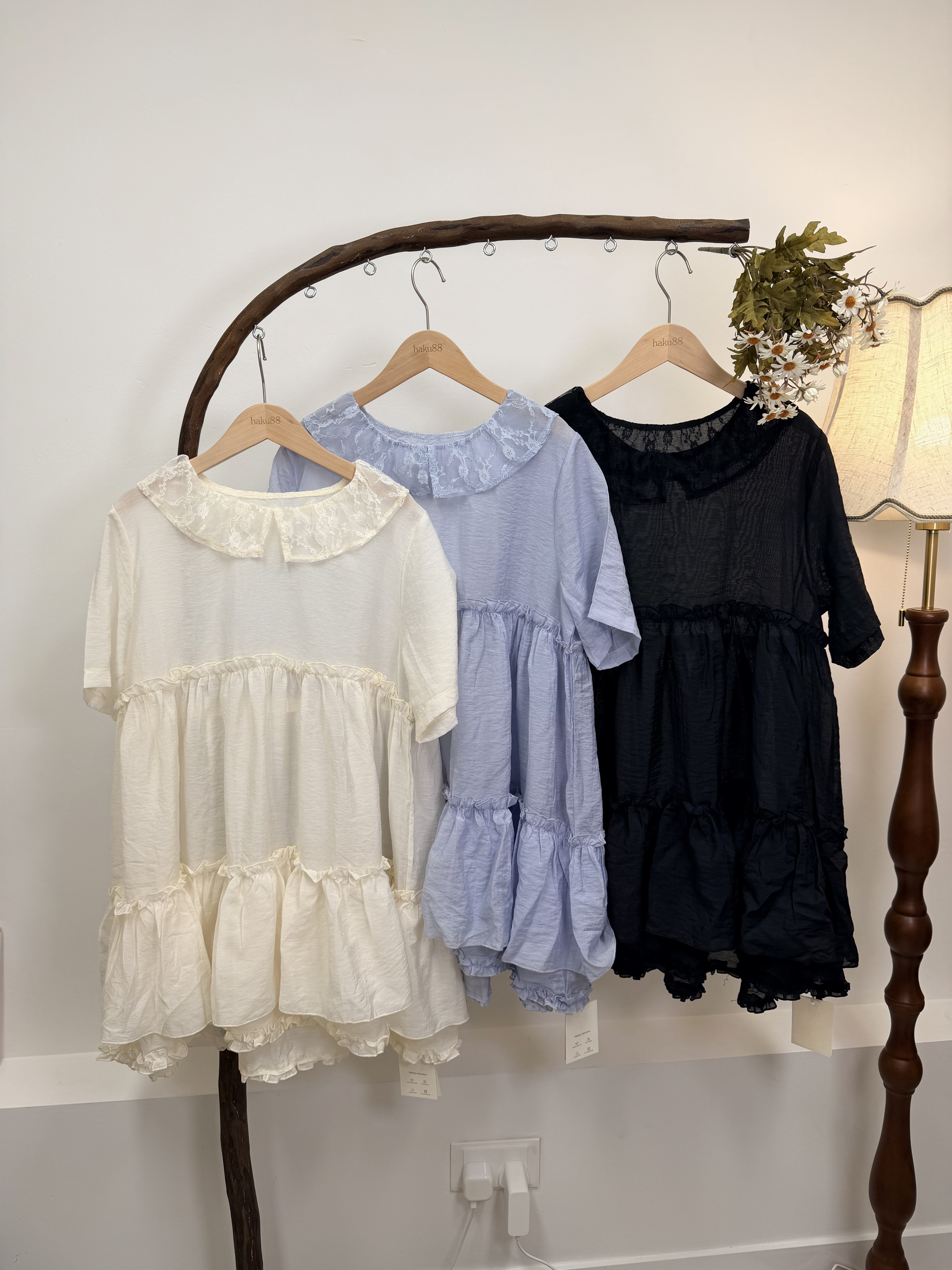 Lace娃娃領半透Ruffle Top