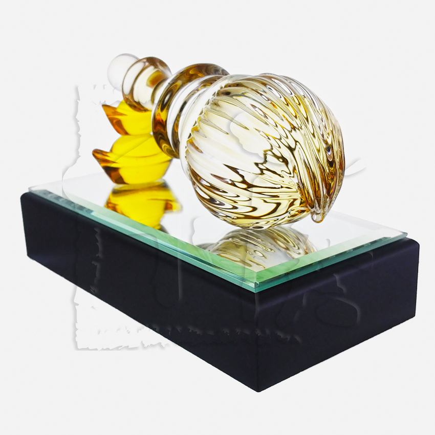 GLASS ART × WISDOM × PROSPERITY