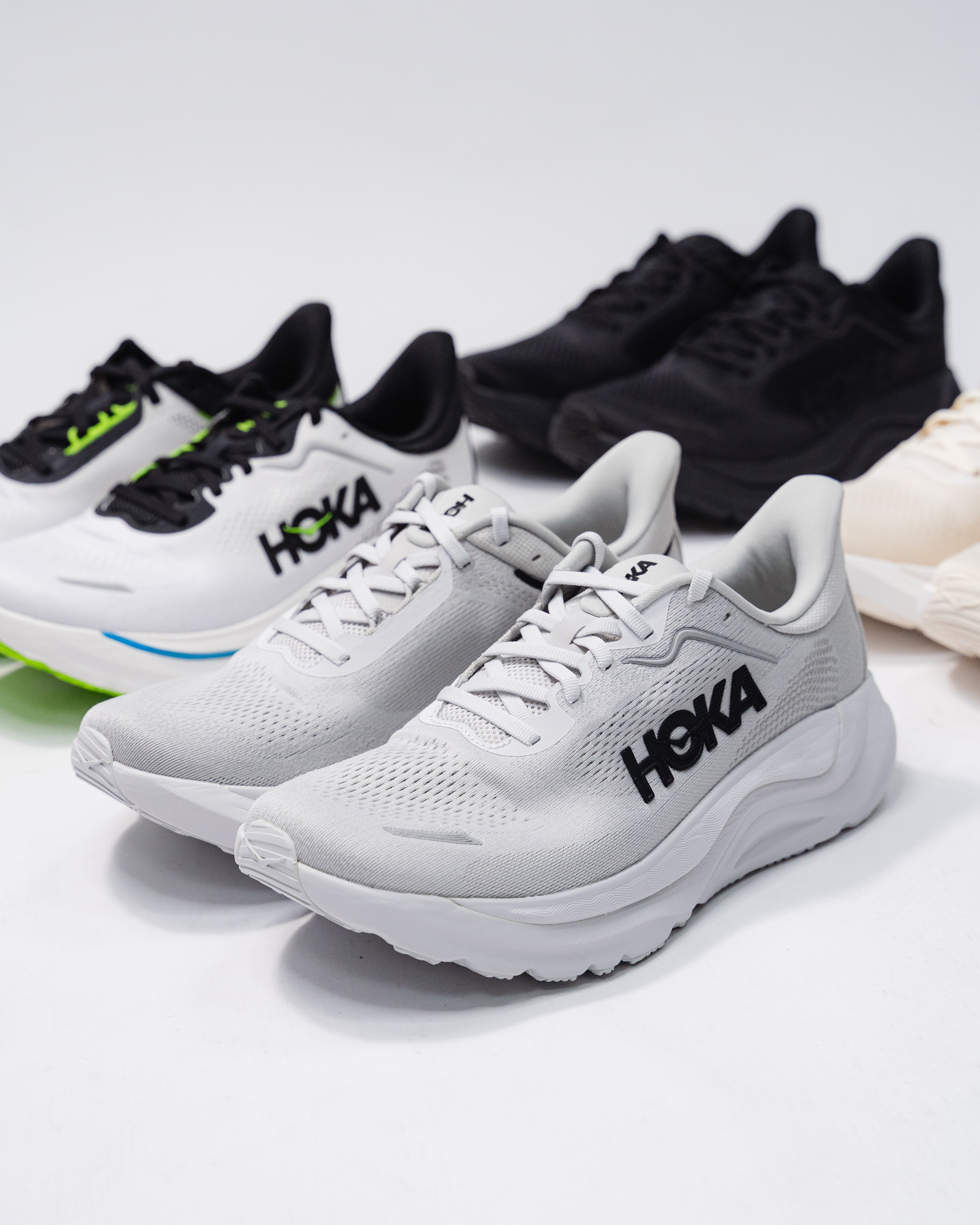 Hoka Arahi 9 Wide 1177513-CRDS 男 慢跑鞋 寬楦 支撐 緩震 競速 灰