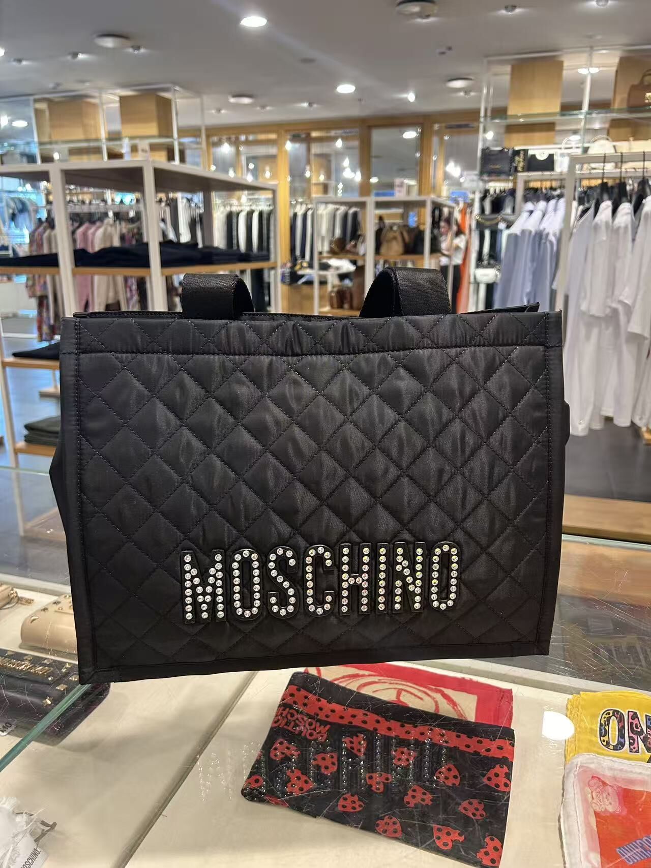 LYS02245 Moschino 水鑽logo菱格拉鏈Tote Bag