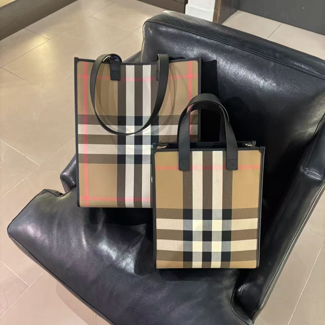 【預購】Burberry S0807205 大號格紋托特包