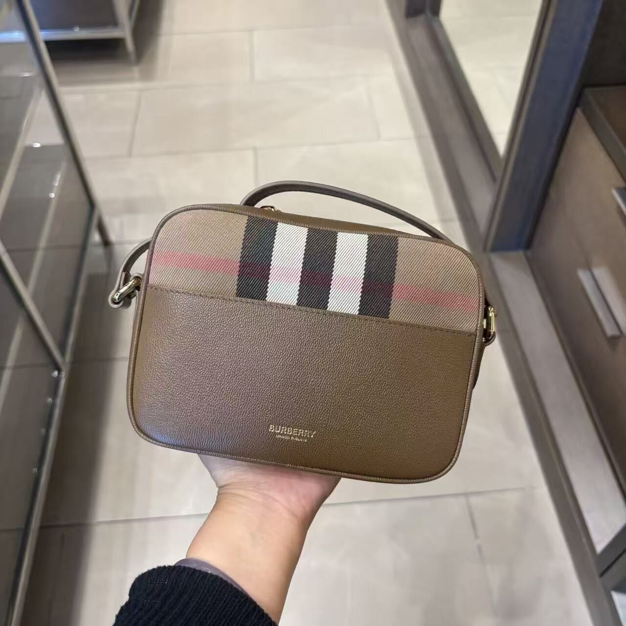 【預購】Burberry S0807208 拉鏈斜孭袋