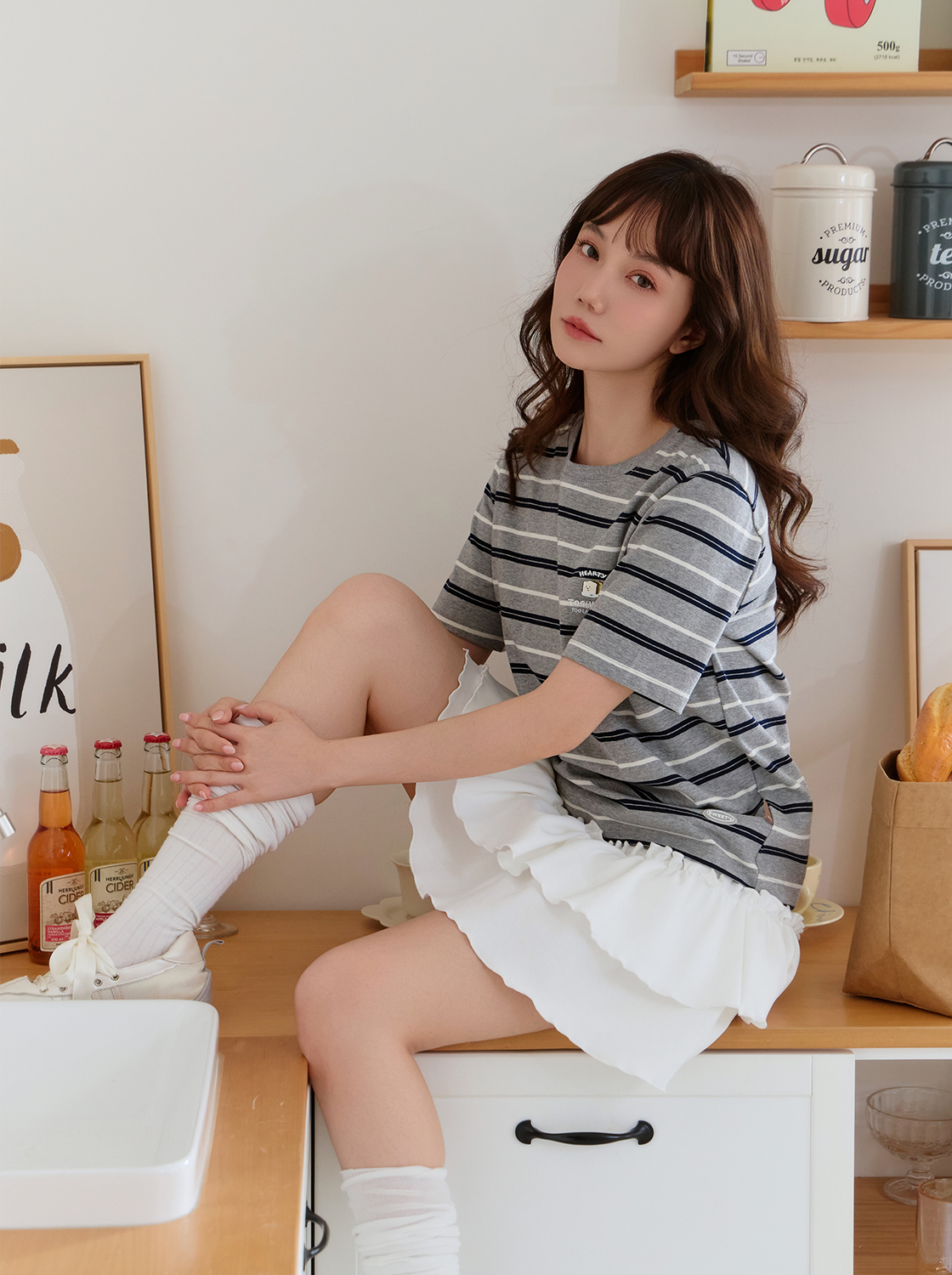 【期間限定】五分糖美式條紋繡花TEE