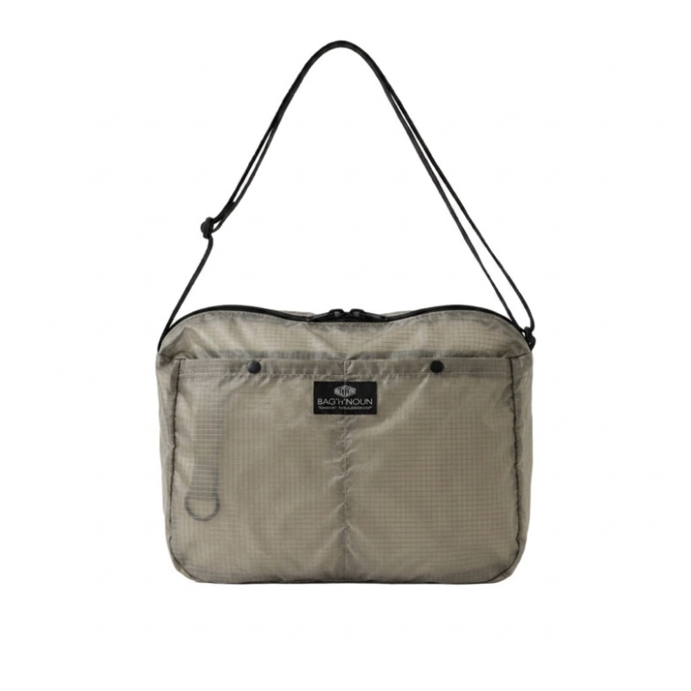 Bag'n'Noun｜CAMP POCHETTE 'L' 斜背包  L號 - 淺褐 (70020758BEIGE)
