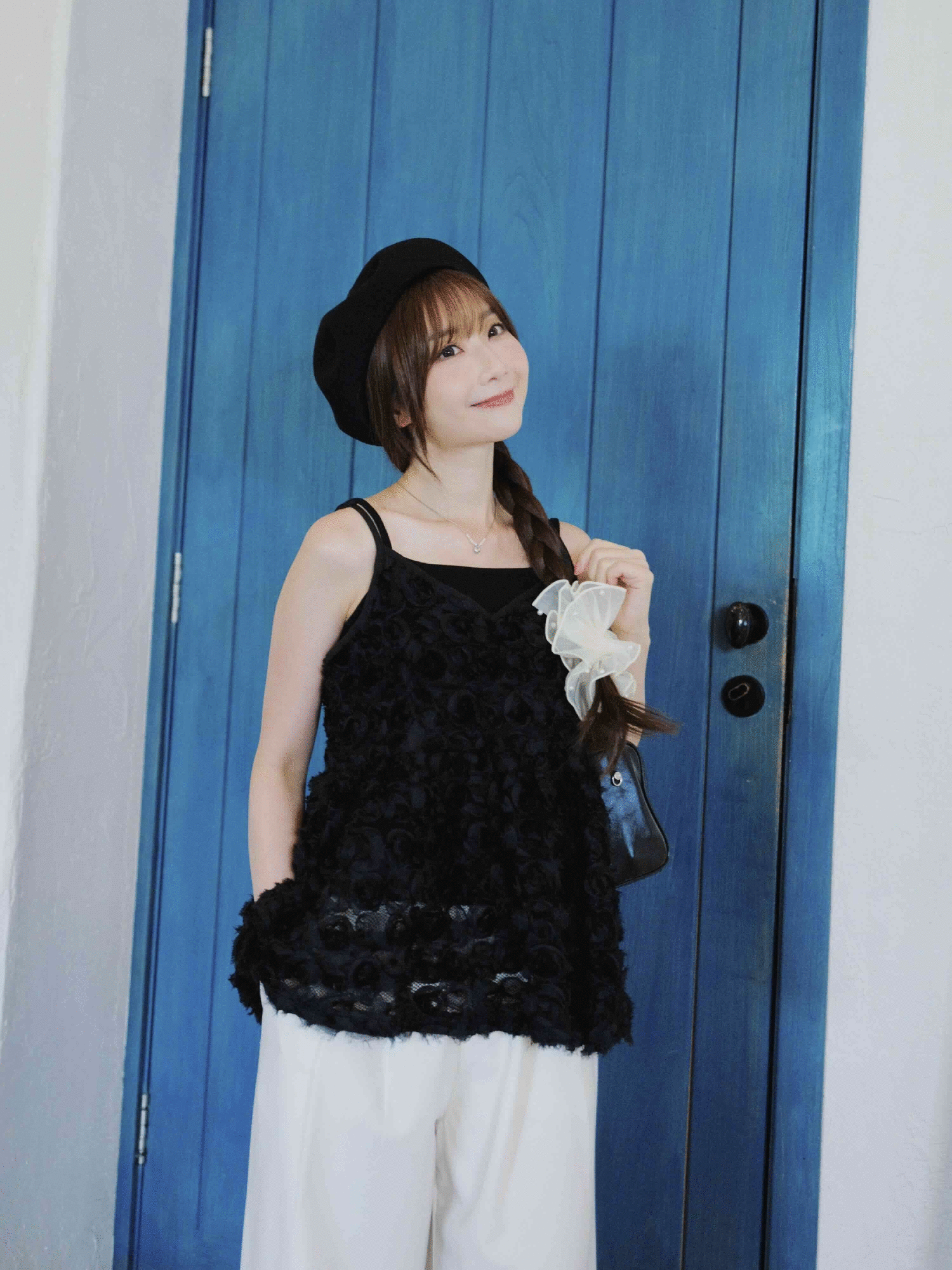 兩色 / 玫瑰網紗後綁繩馬甲 / Rosette Mesh Tie-Back Cami Top