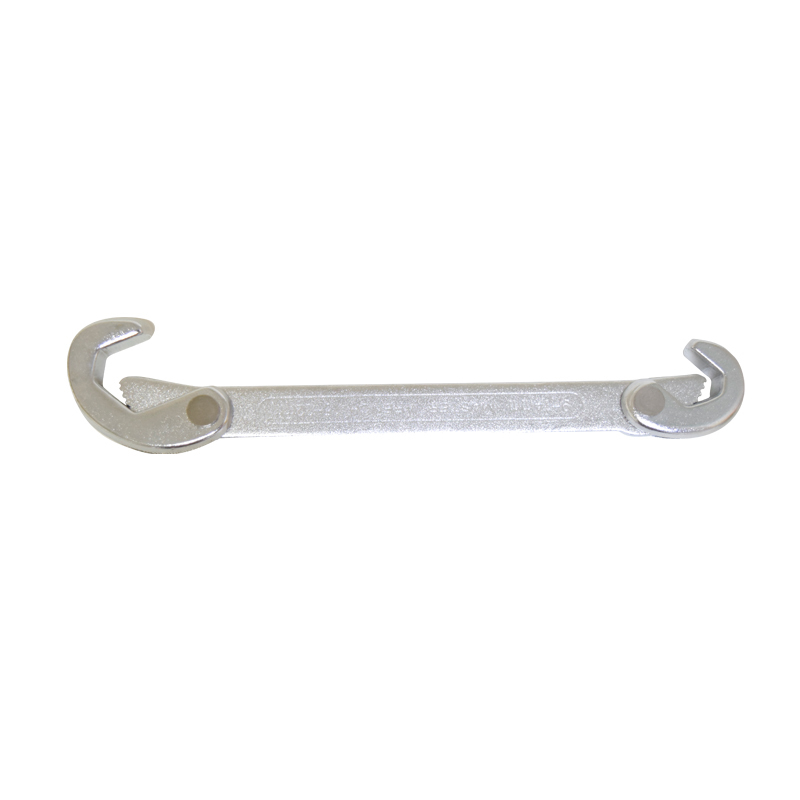 萬能扳手