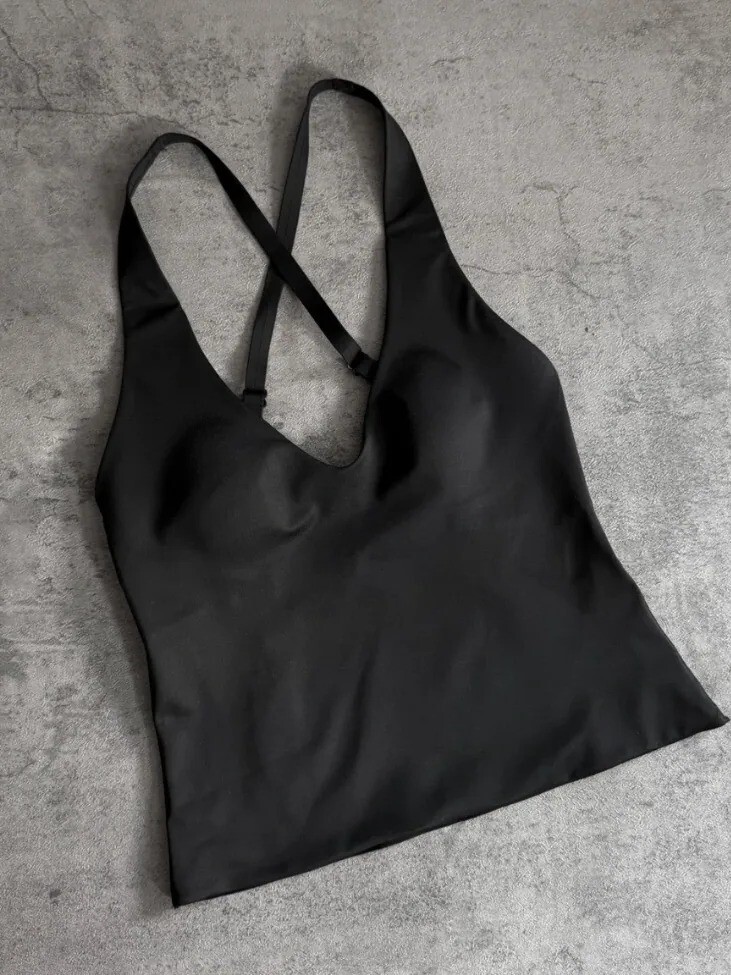 SKIMS x Nike 光澤V領 運動背心