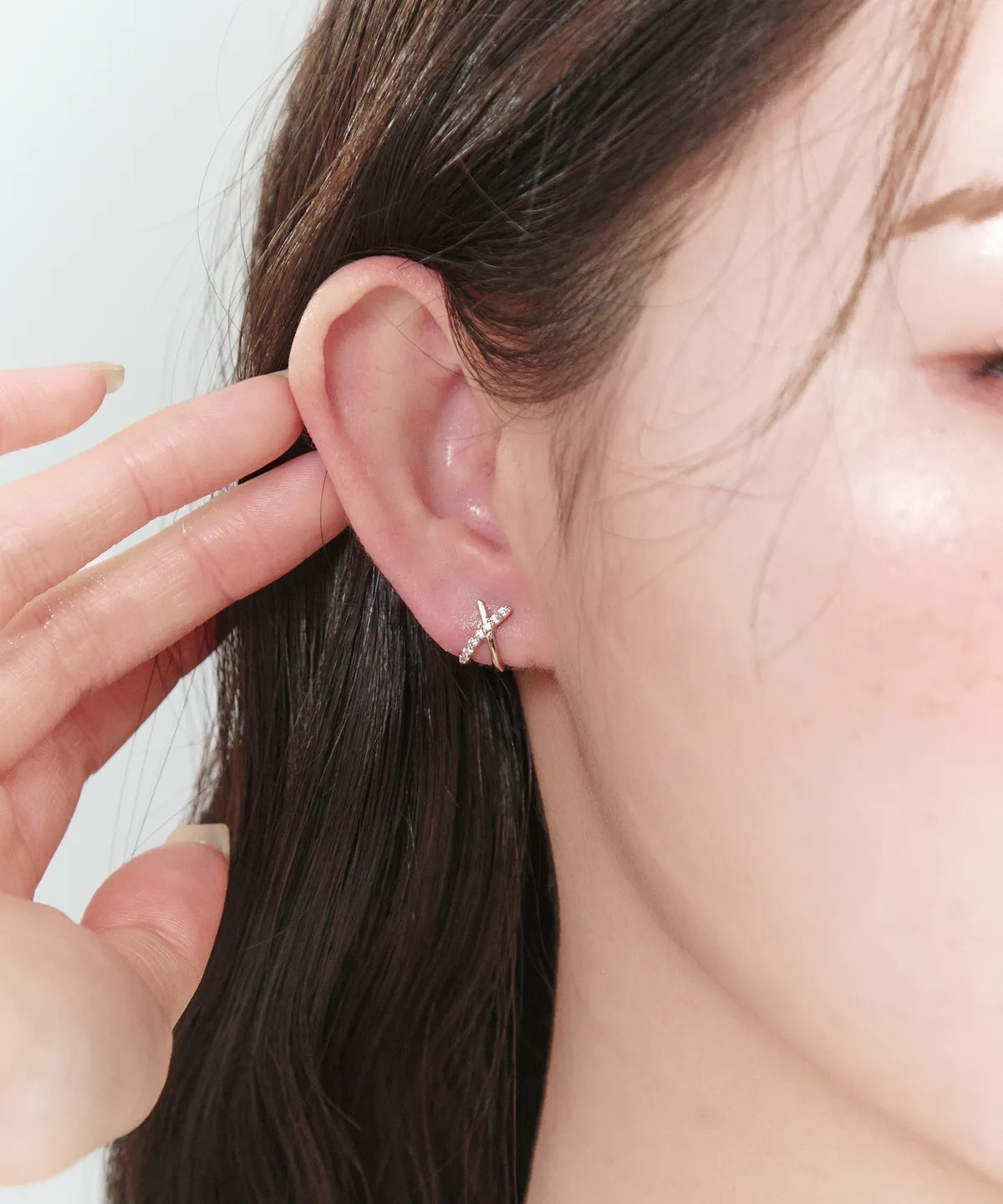 GOLDNDEAR 14KGF Stitch Cubic Cross Earrings